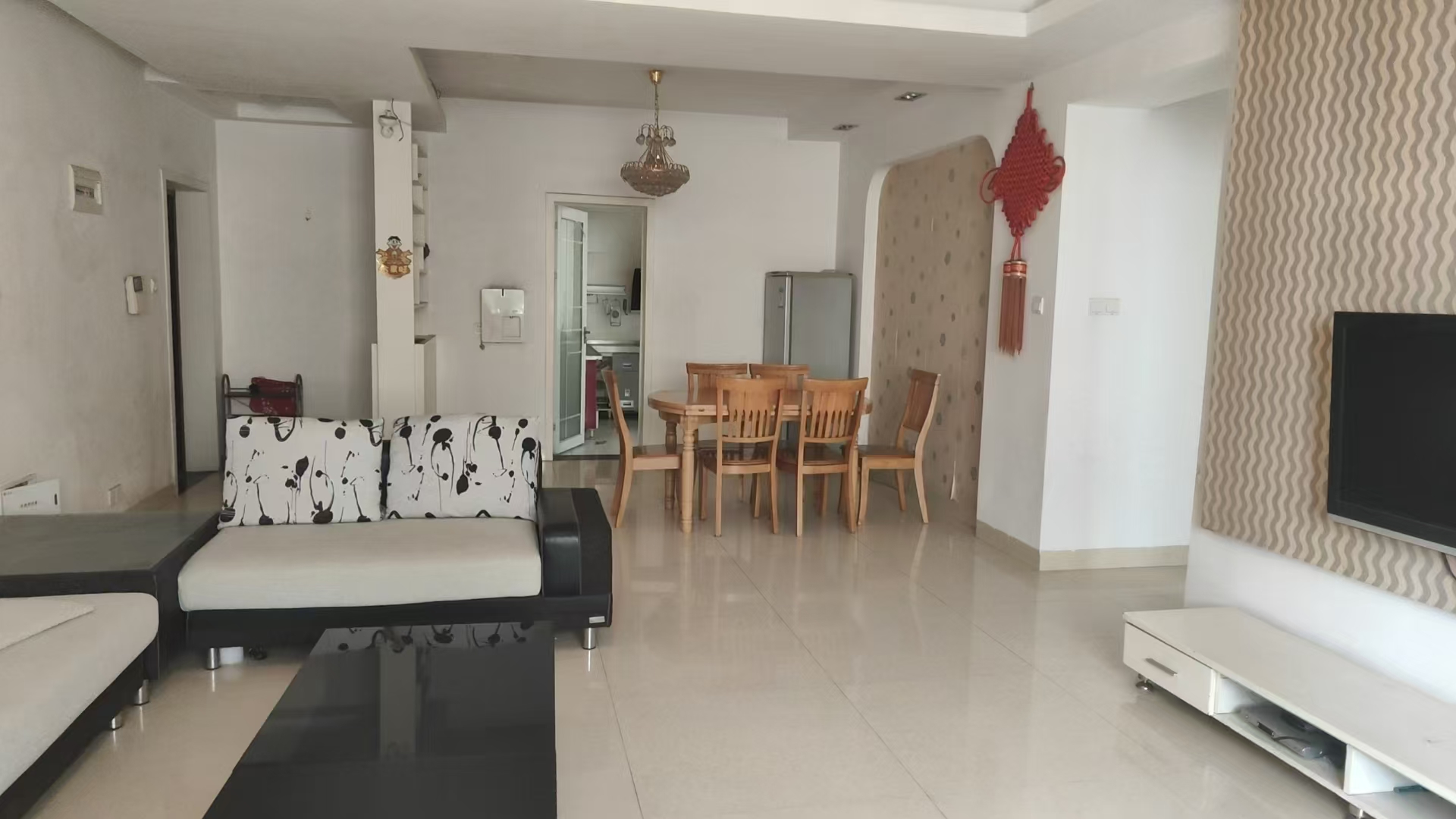 中电怡和苑 3室2厅2卫 1800.0元/月 中电怡和苑 3室2厅2卫 1800.0元/月室内图