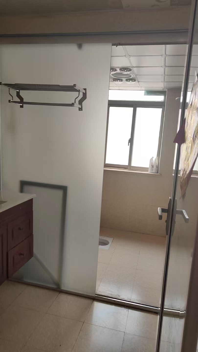 中电怡和苑 3室2厅2卫 1800.0元/月 中电怡和苑 3室2厅2卫 1800.0元/月室内图