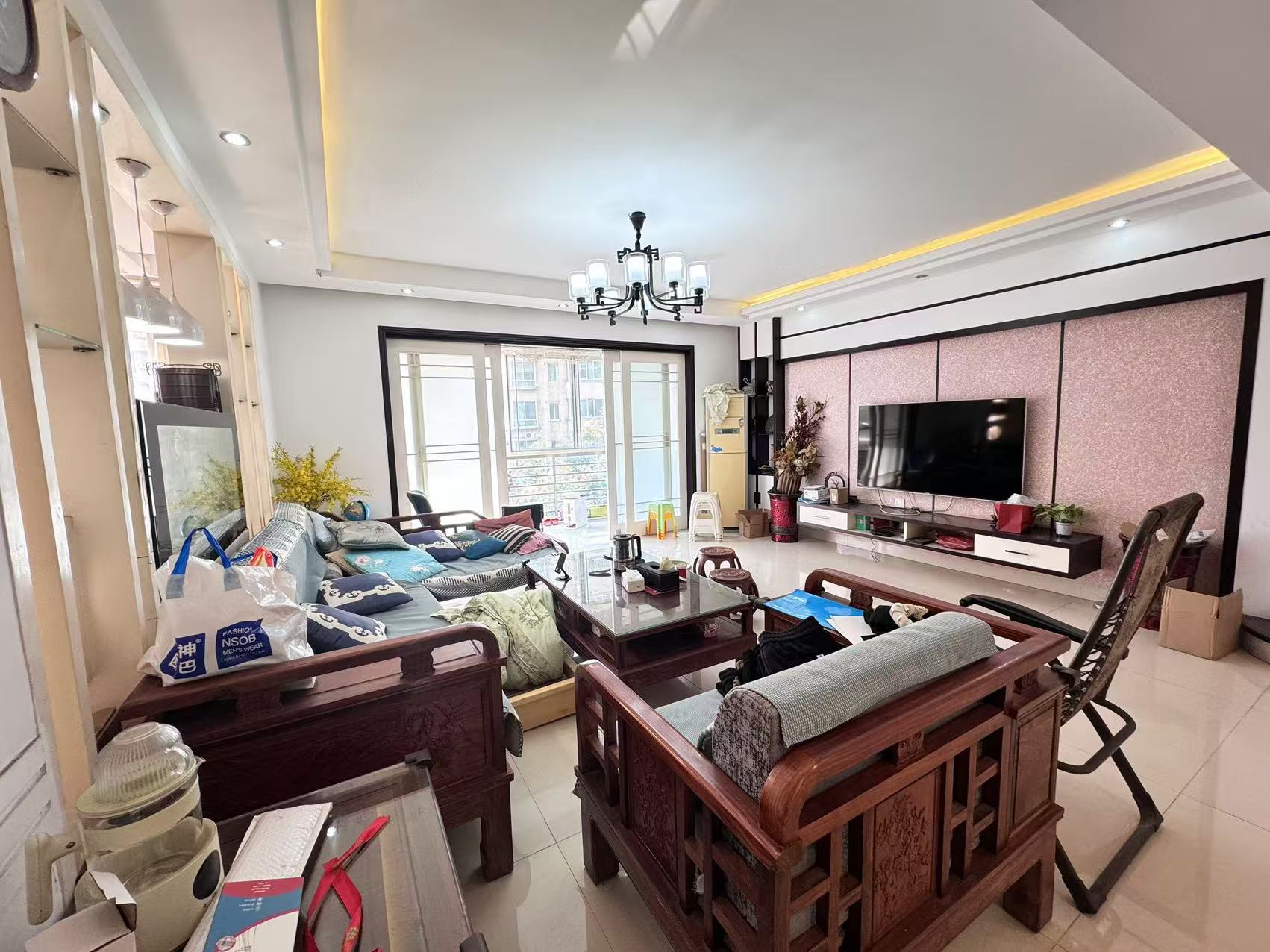 四季花园  4室2厅2卫    69.8万 四季花园  4室2厅2卫    69.8万室内图