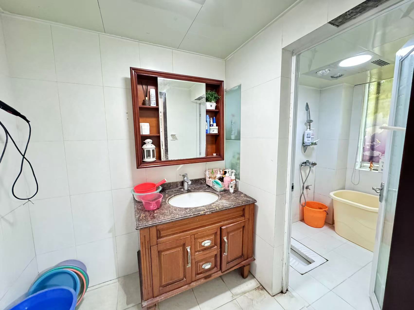 四季花园  4室2厅2卫    69.8万 四季花园  4室2厅2卫    69.8万室内图