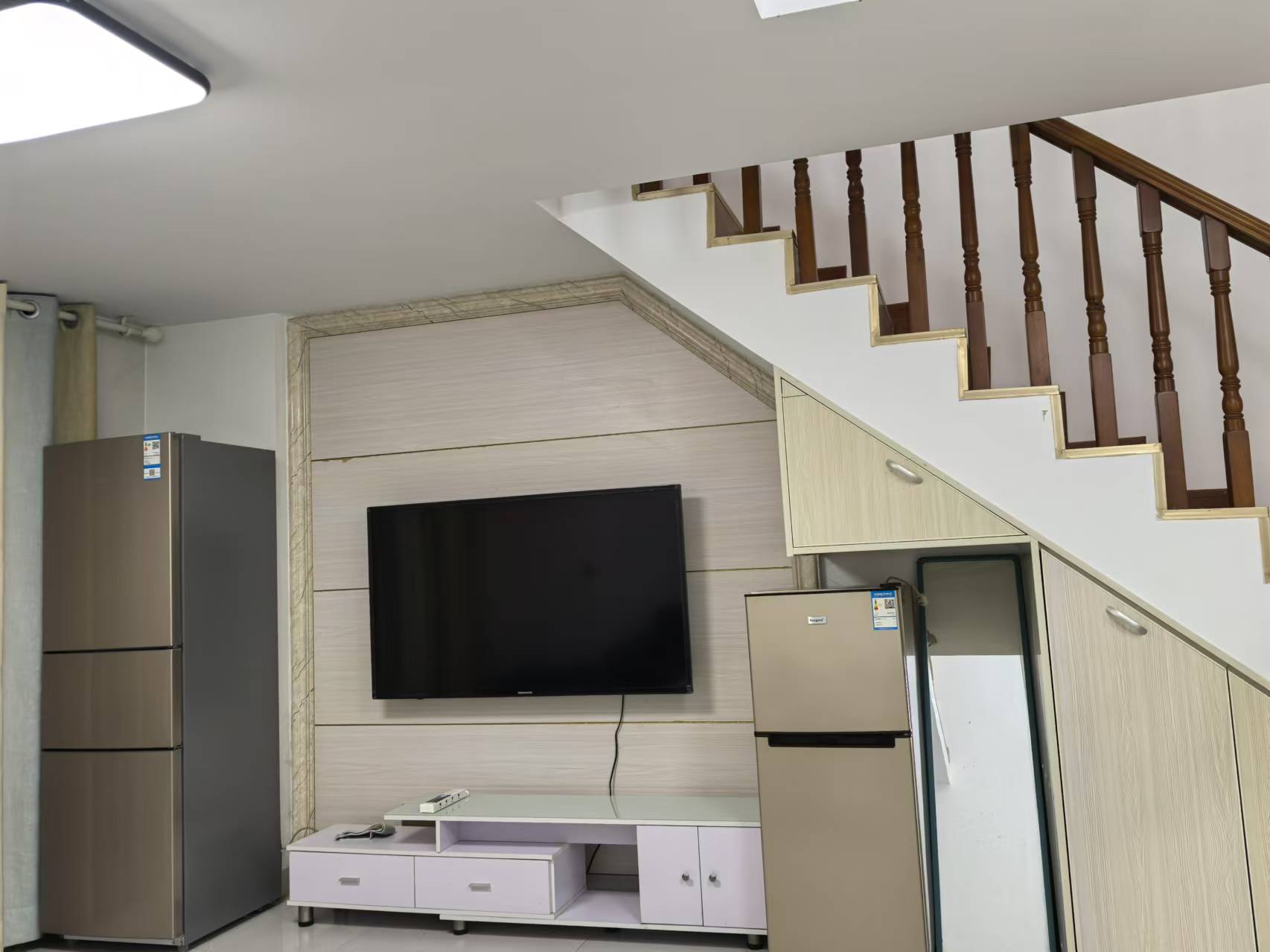 桃花缘  2室2厅1卫    32.8万 桃花缘  2室2厅1卫    32.8万室内图