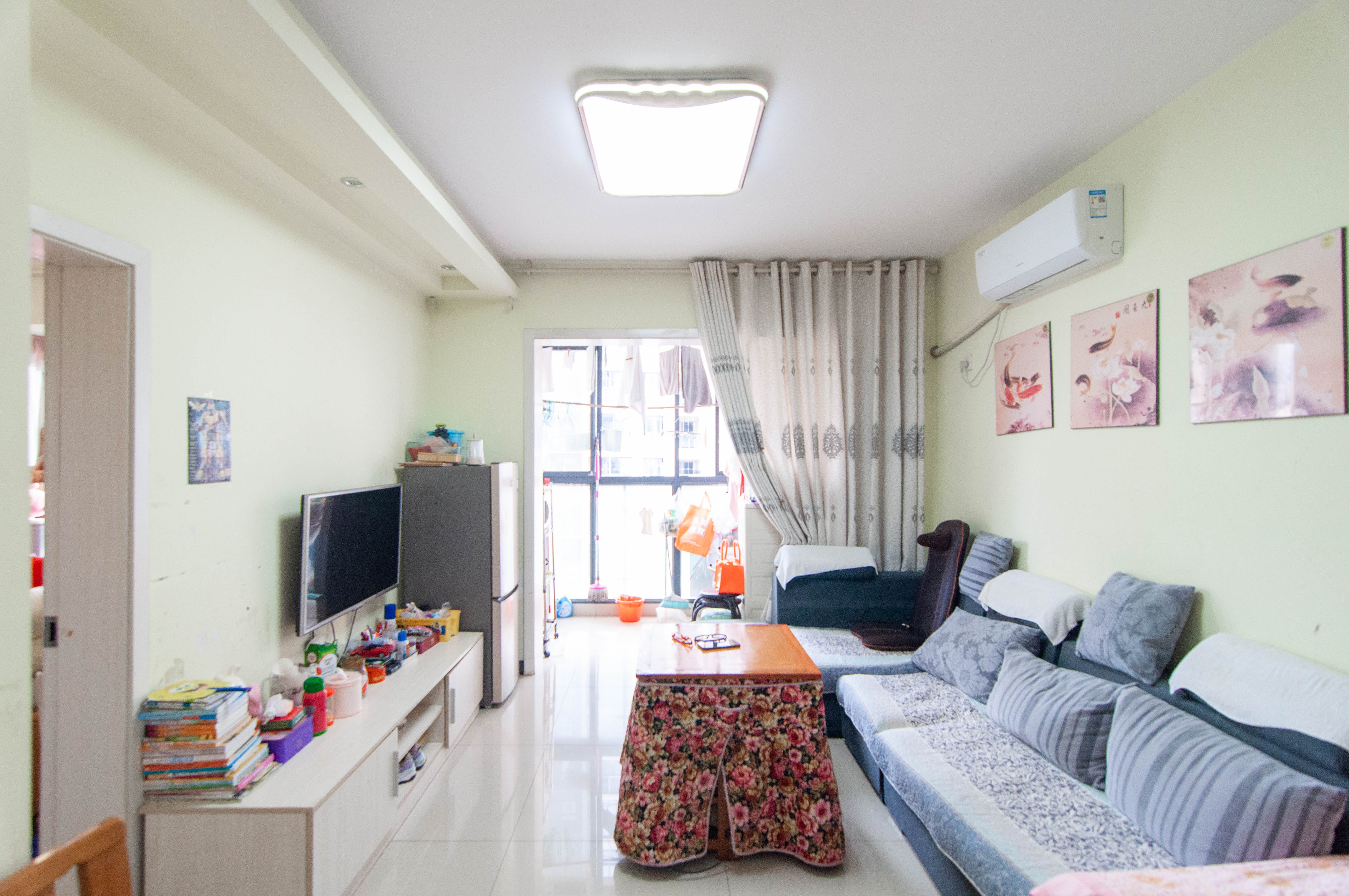 高鑫麓城 3室2厅1卫 88.0万 高鑫麓城 3室2厅1卫 88.0万客厅