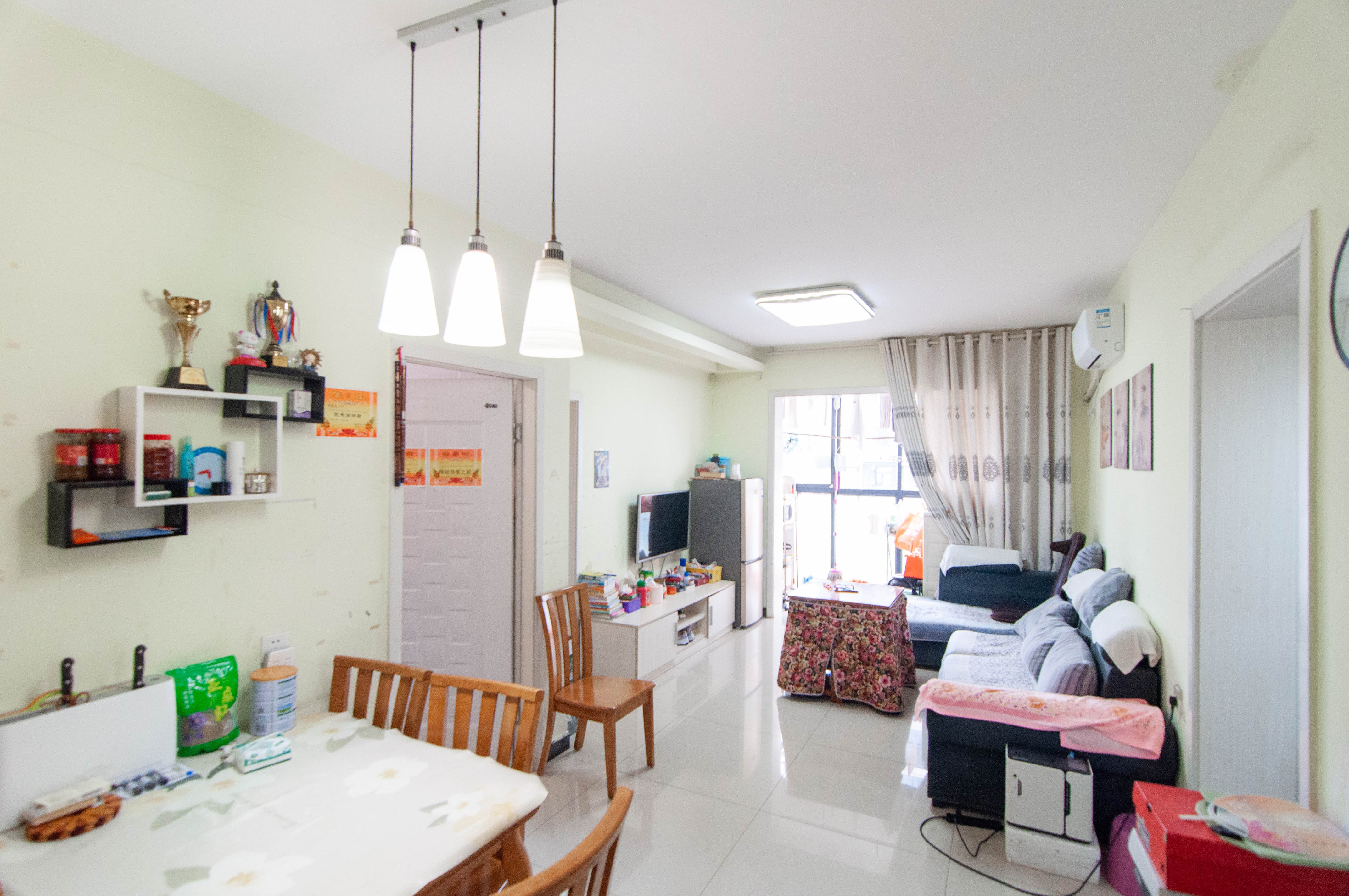 高鑫麓城 3室2厅1卫 88.0万 高鑫麓城 3室2厅1卫 88.0万客厅