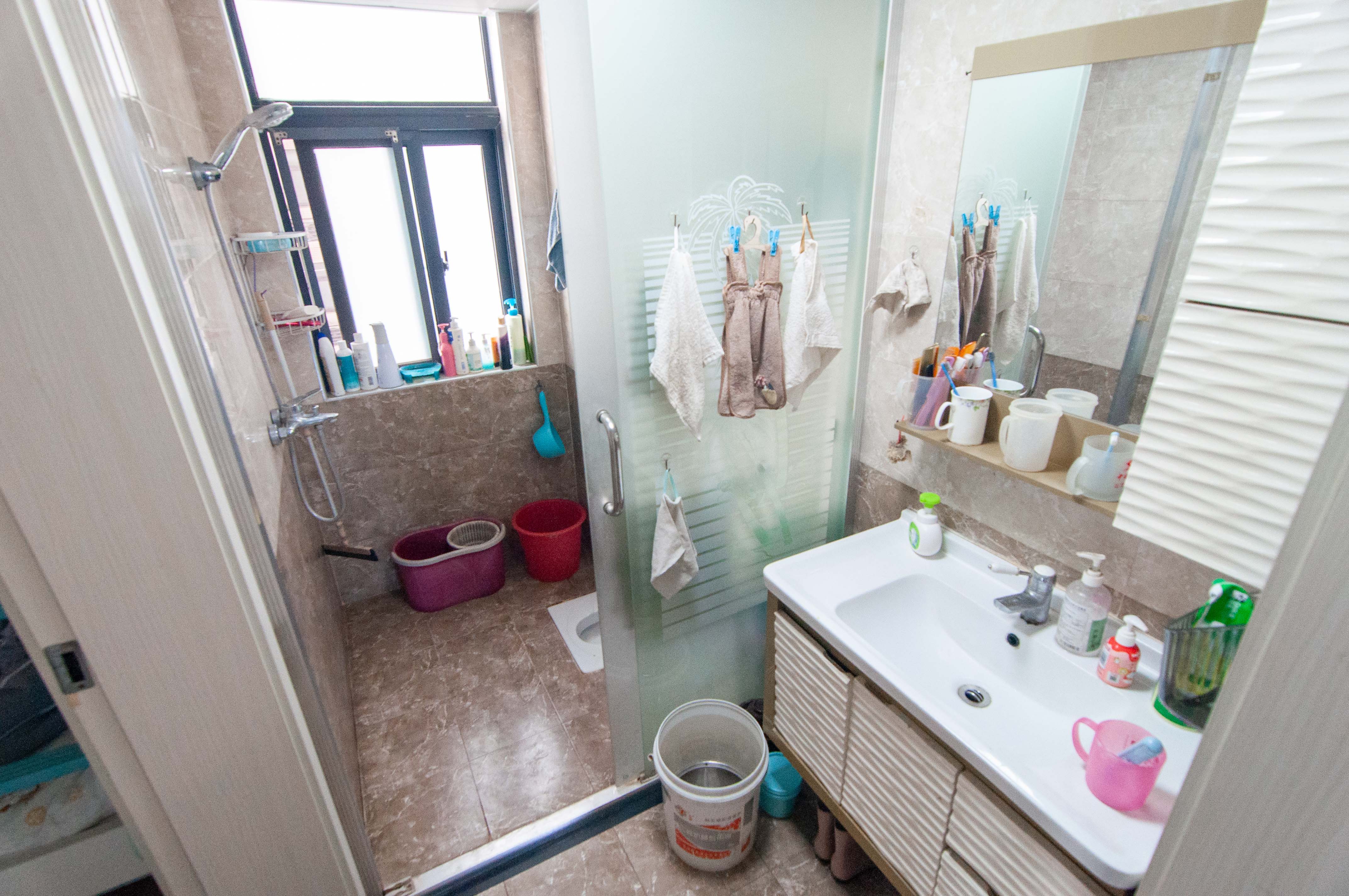 高鑫麓城 3室2厅1卫 88.0万 高鑫麓城 3室2厅1卫 88.0万卫生间