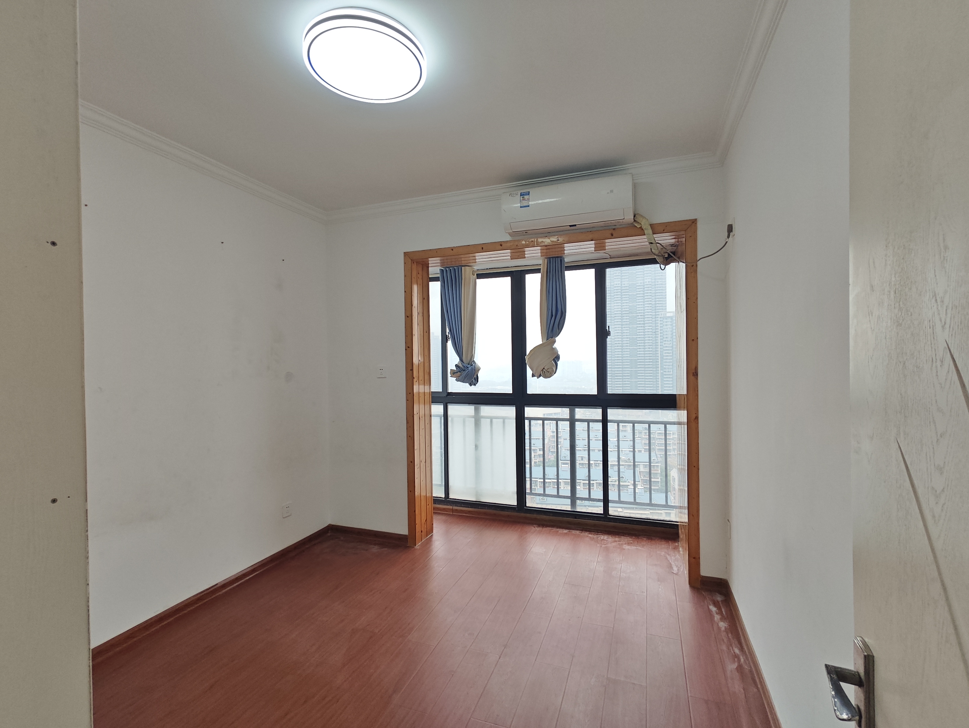 长大卧琥 3室2厅2卫 2700.0元/月 长大卧琥 3室2厅2卫 2700.0元/月室内图