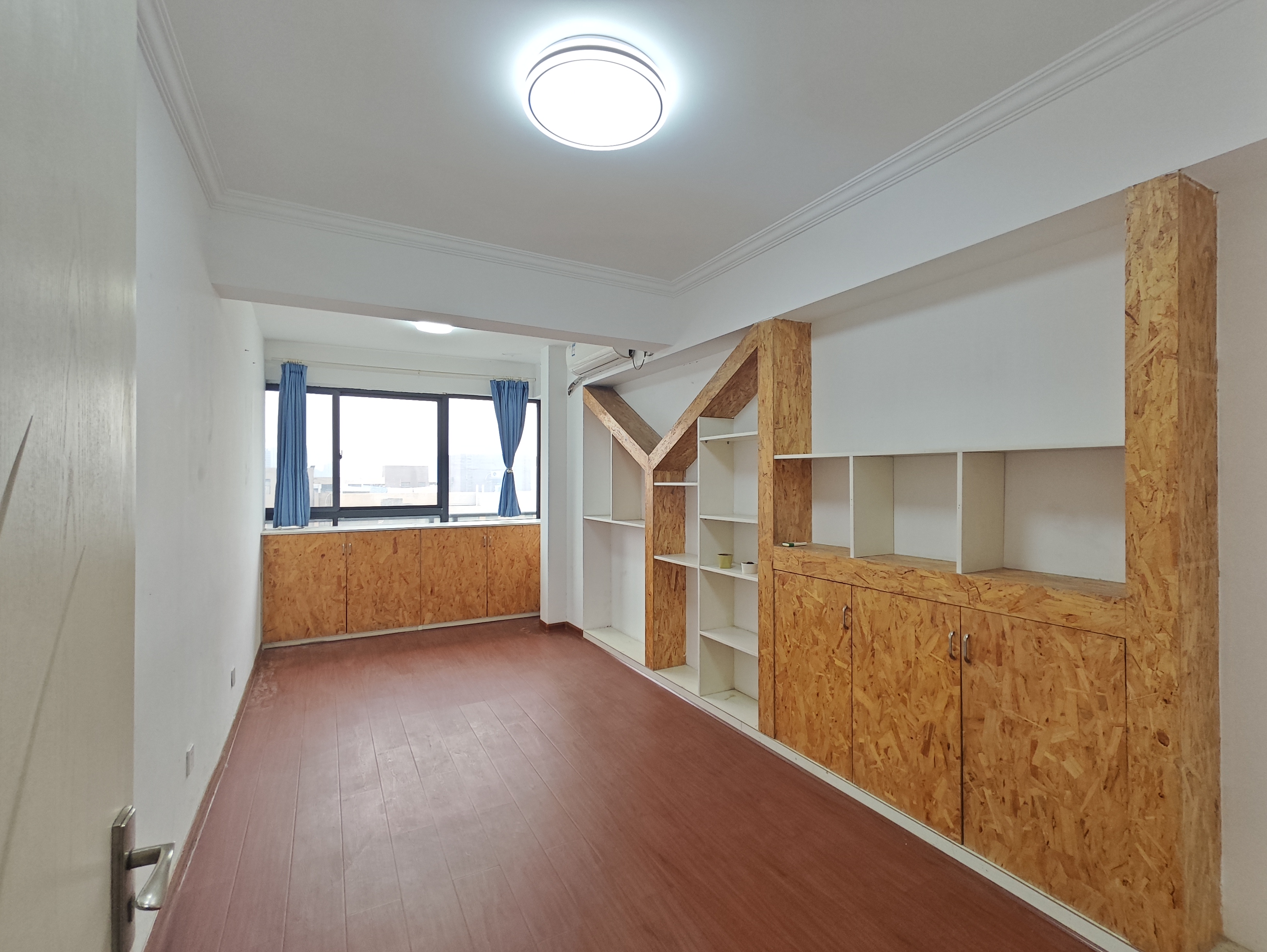 长大卧琥 3室2厅2卫 2700.0元/月 长大卧琥 3室2厅2卫 2700.0元/月室内图