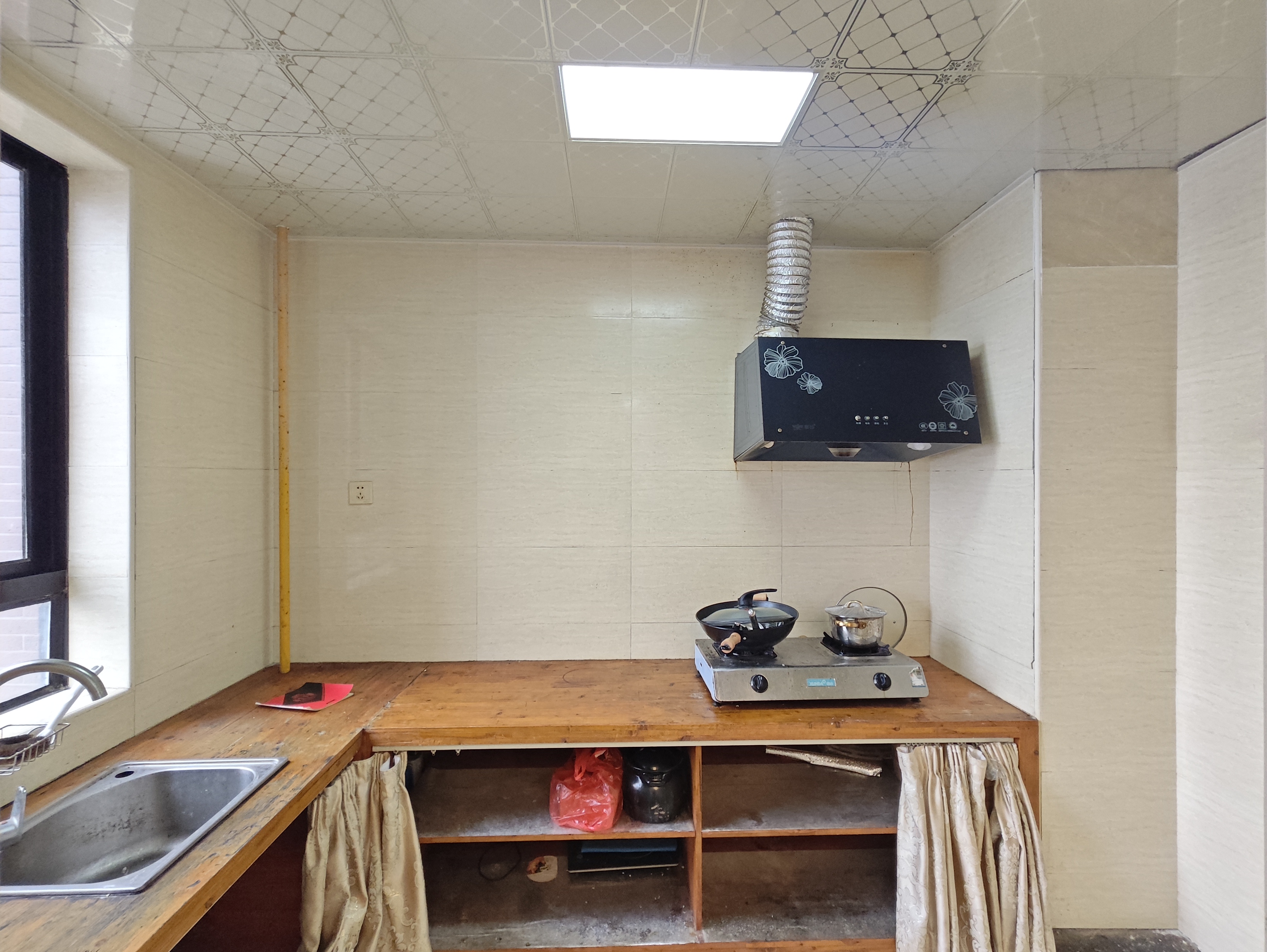 长大卧琥 3室2厅2卫 2700.0元/月 长大卧琥 3室2厅2卫 2700.0元/月室内图