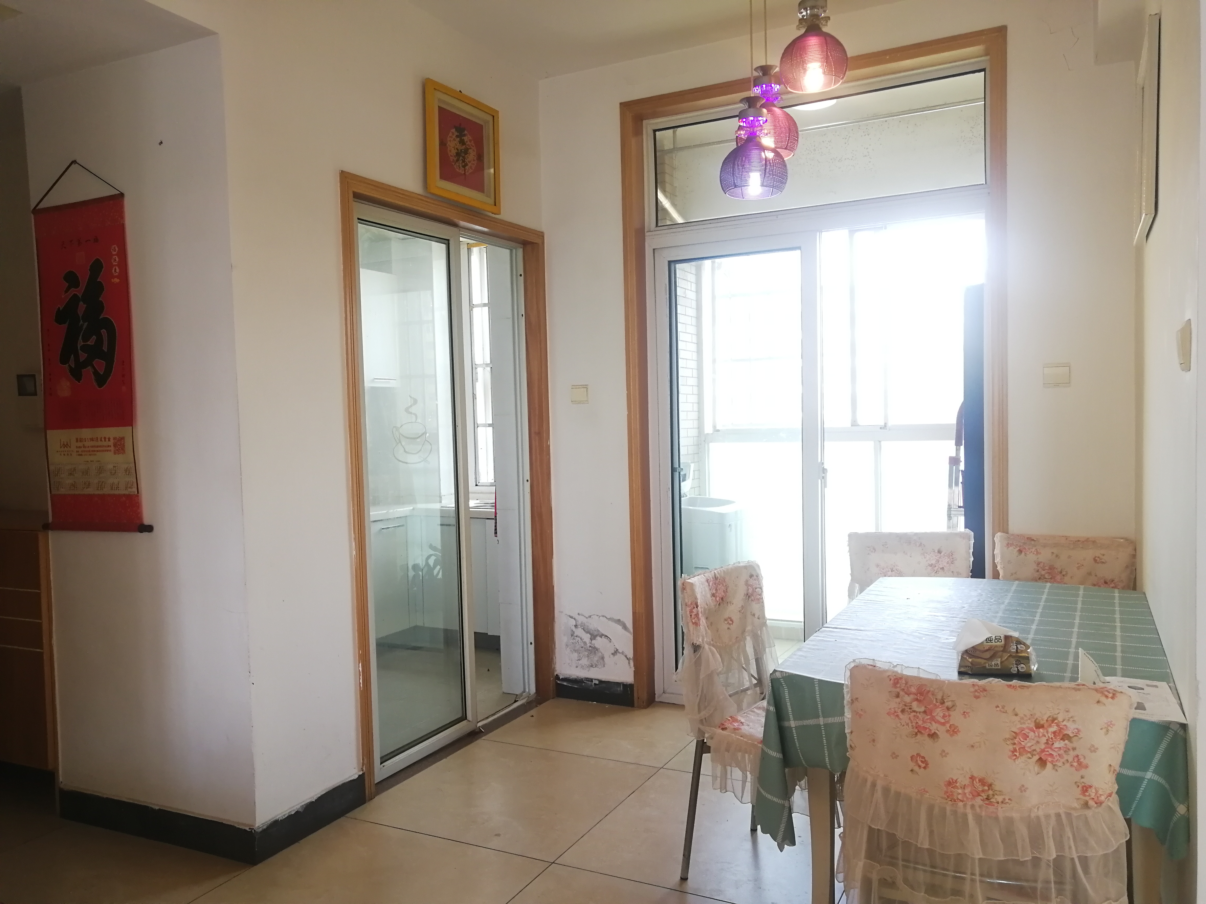 山水湾 2室2厅1卫 2000.0元/月 山水湾 2室2厅1卫 2000.0元/月室内图