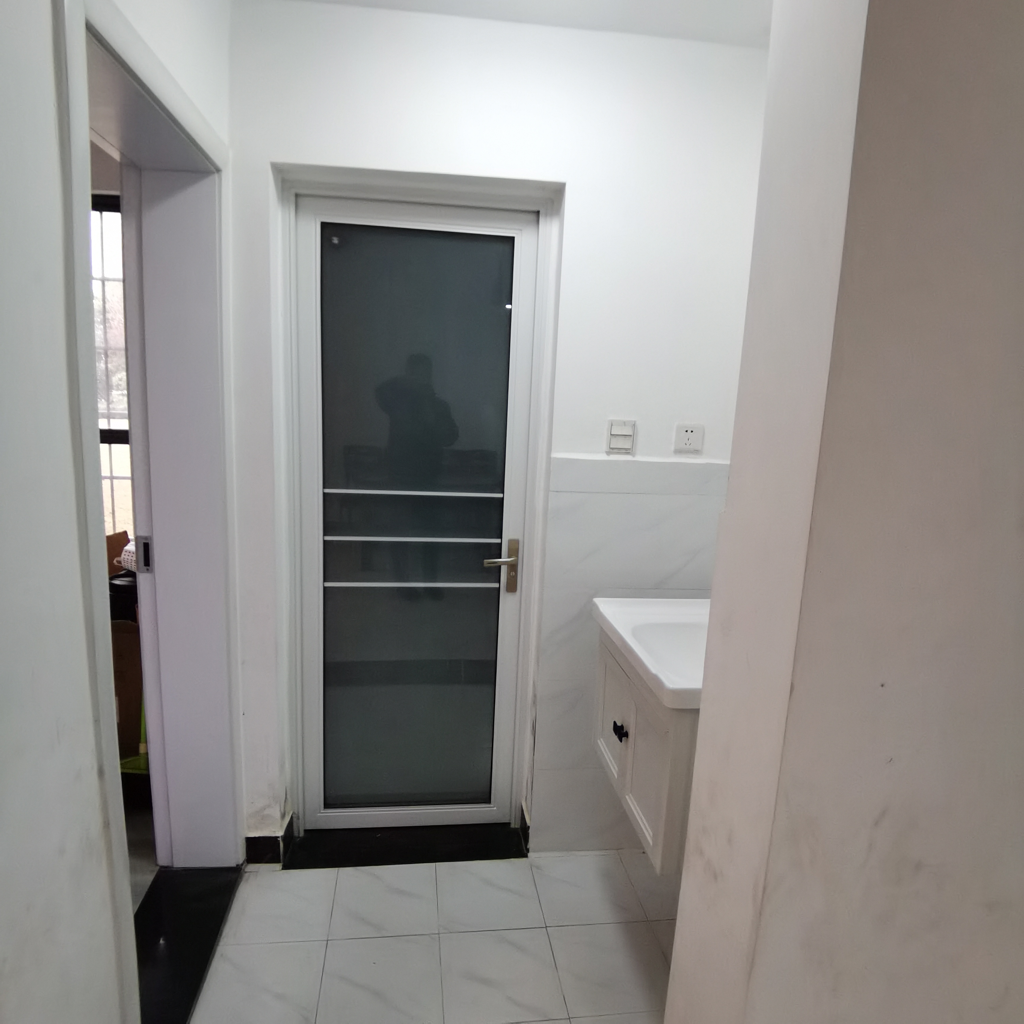 卢浮原著  3室2厅1卫    1700.0元/月 卢浮原著  3室2厅1卫    1700.0元/月室内图