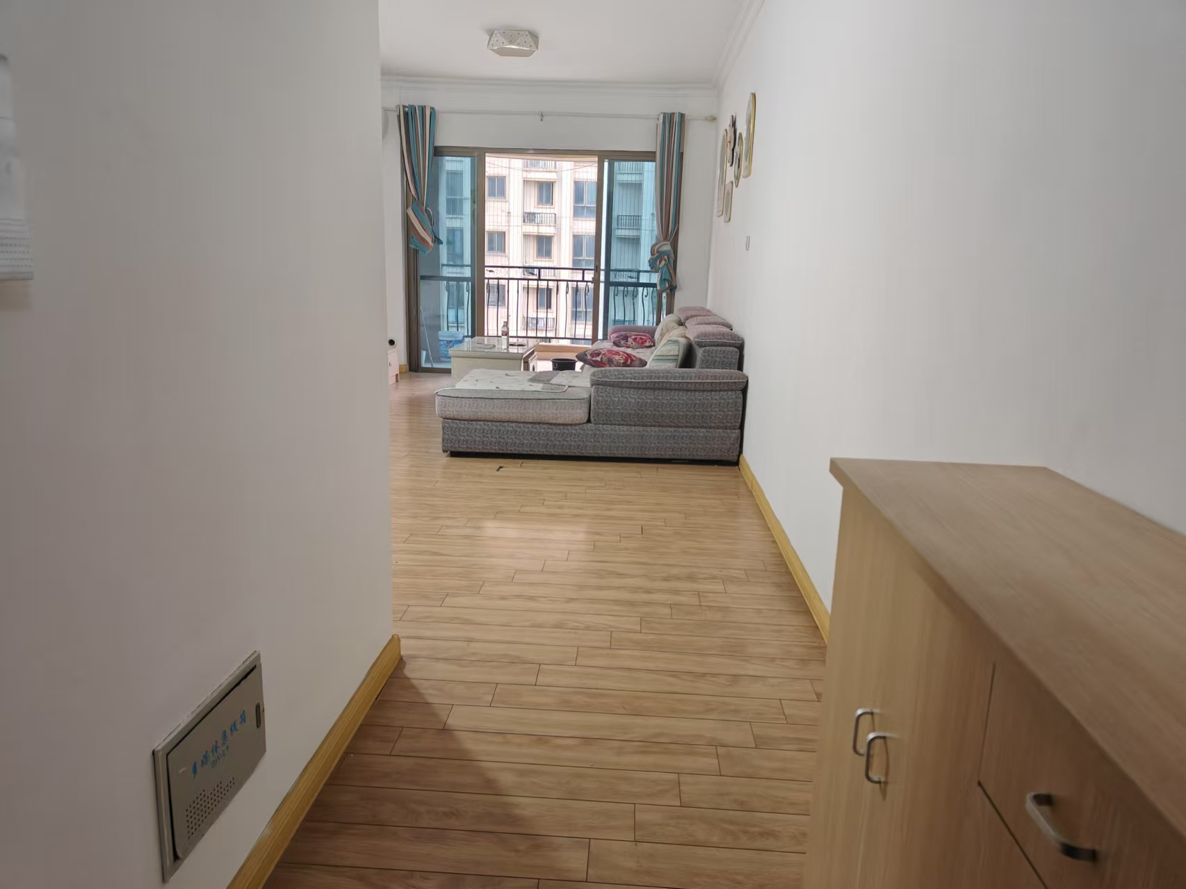 碧桂园 3室2厅1卫 1600.0元/月 碧桂园 3室2厅1卫 1600.0元/月室内图