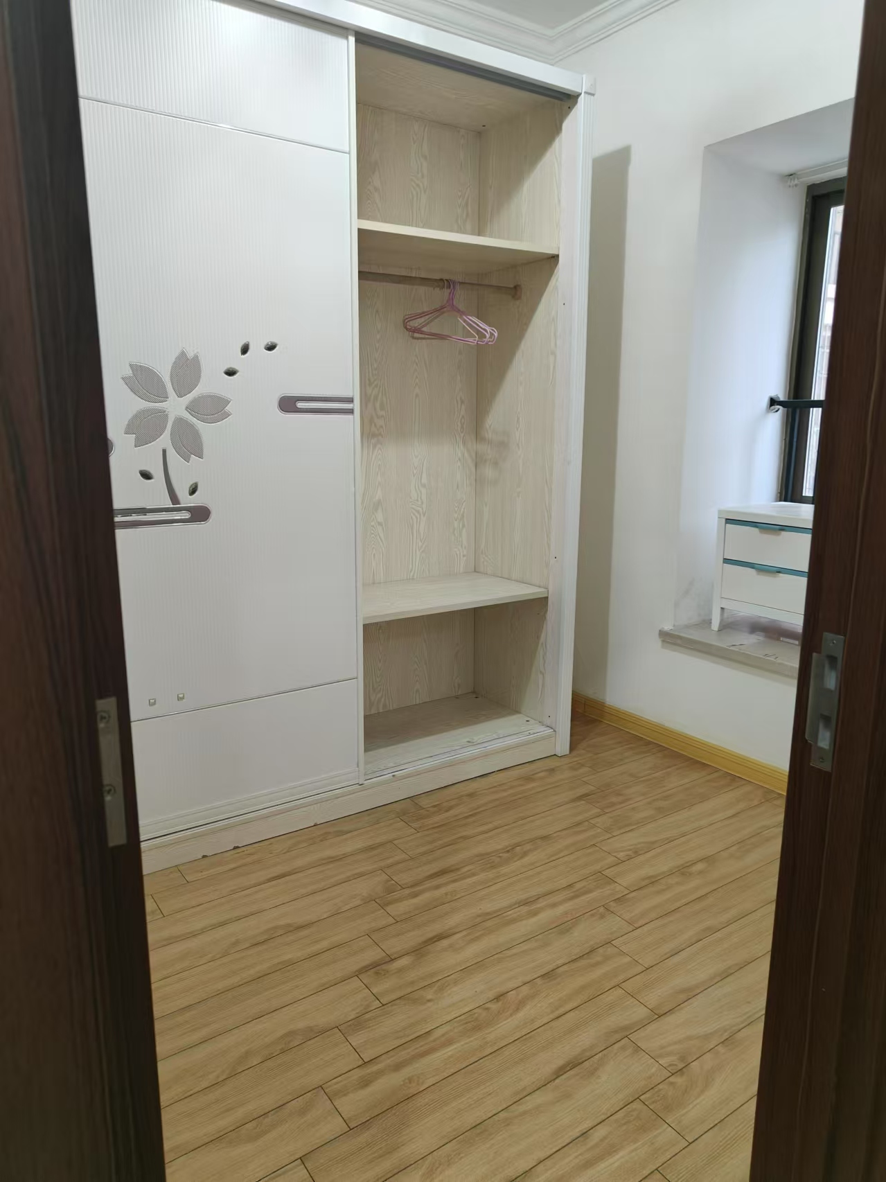 碧桂园 3室2厅1卫 1600.0元/月 碧桂园 3室2厅1卫 1600.0元/月室内图