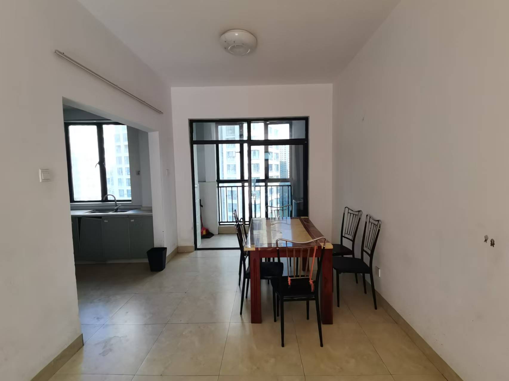 经世龙城 3室2厅2卫 1800.0元/月 经世龙城 3室2厅2卫 1800.0元/月室内图