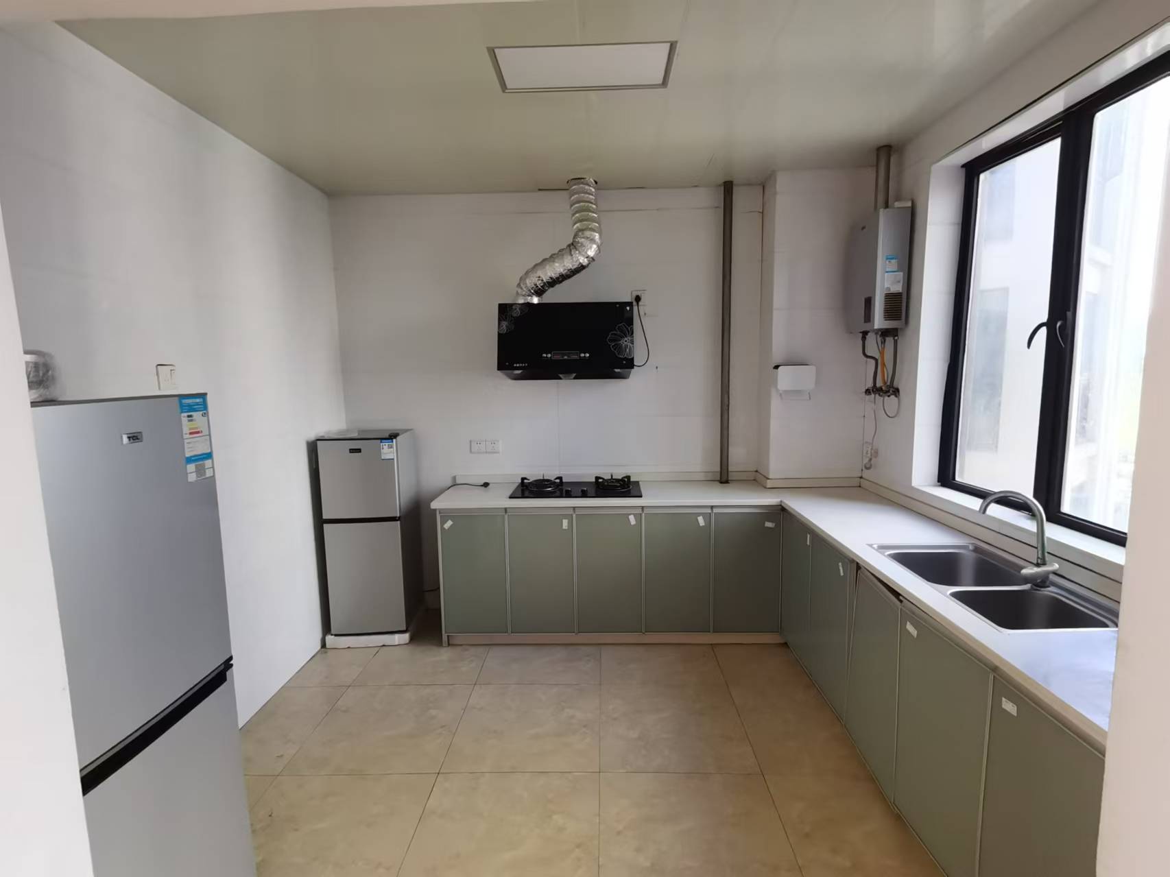 经世龙城 3室2厅2卫 1800.0元/月 经世龙城 3室2厅2卫 1800.0元/月室内图