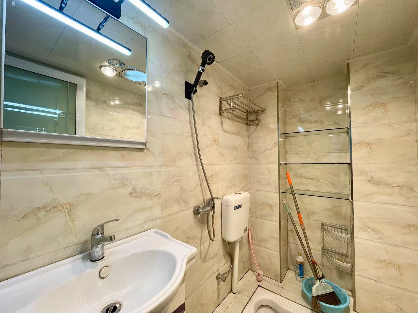 鹏利广场 1室0厅0卫 1200.0元/月 鹏利广场 1室0厅0卫 1200.0元/月室内图