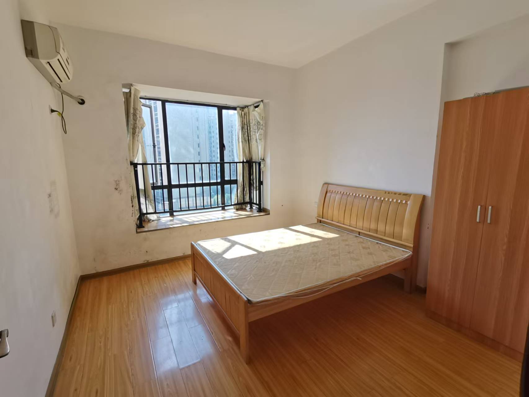 经世龙城 3室2厅2卫 1800.0元/月 经世龙城 3室2厅2卫 1800.0元/月小区图