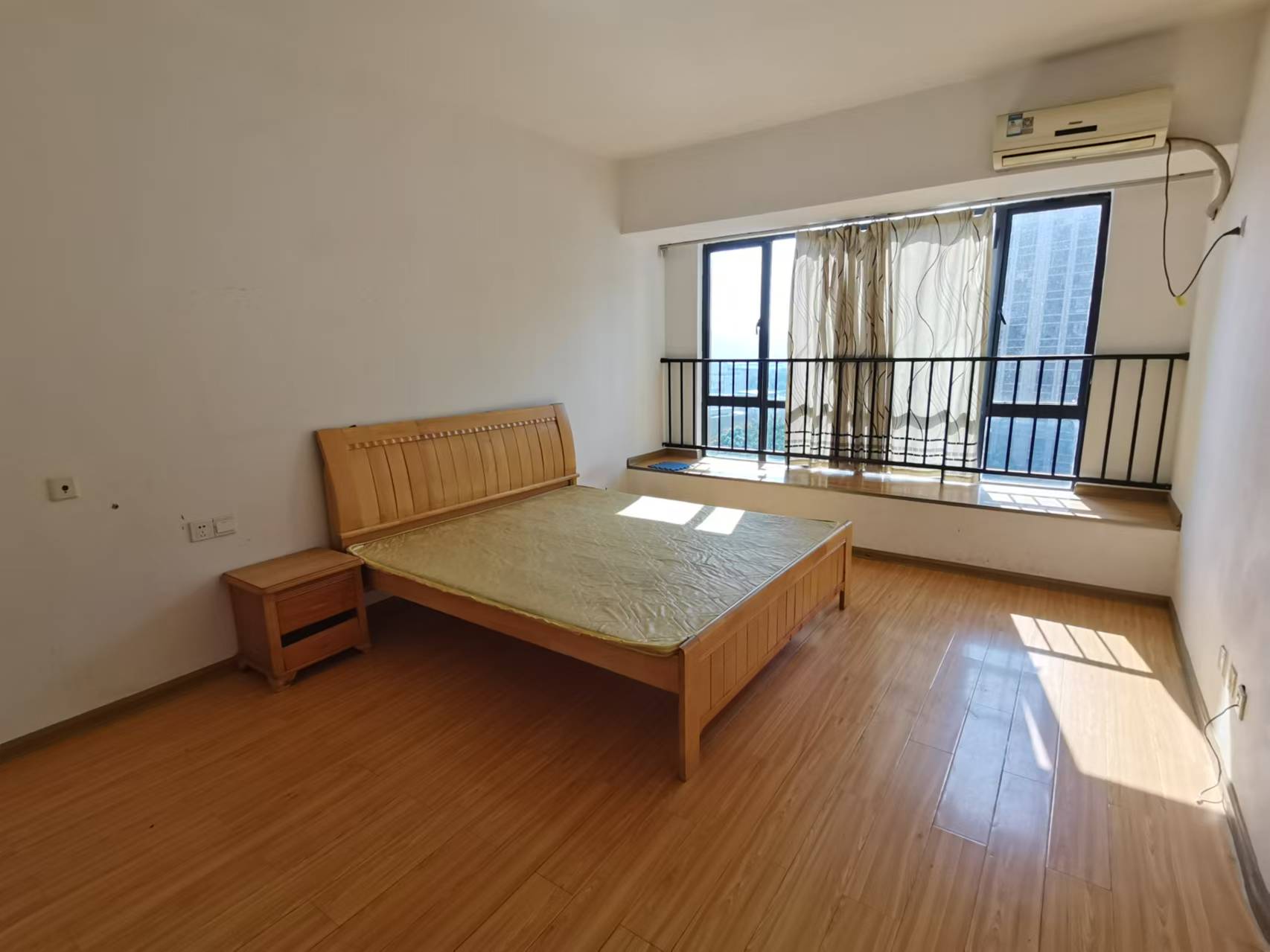 经世龙城 3室2厅2卫 1800.0元/月 经世龙城 3室2厅2卫 1800.0元/月小区图