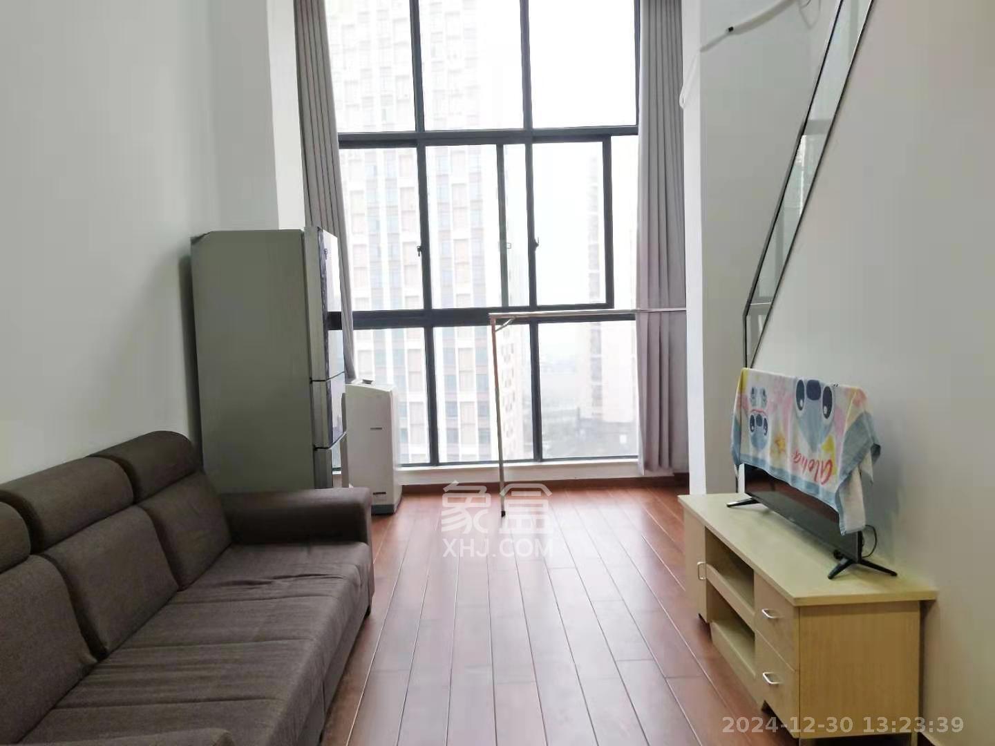 兰亭湾畔  1室1厅1卫    1600.0元/月室内图