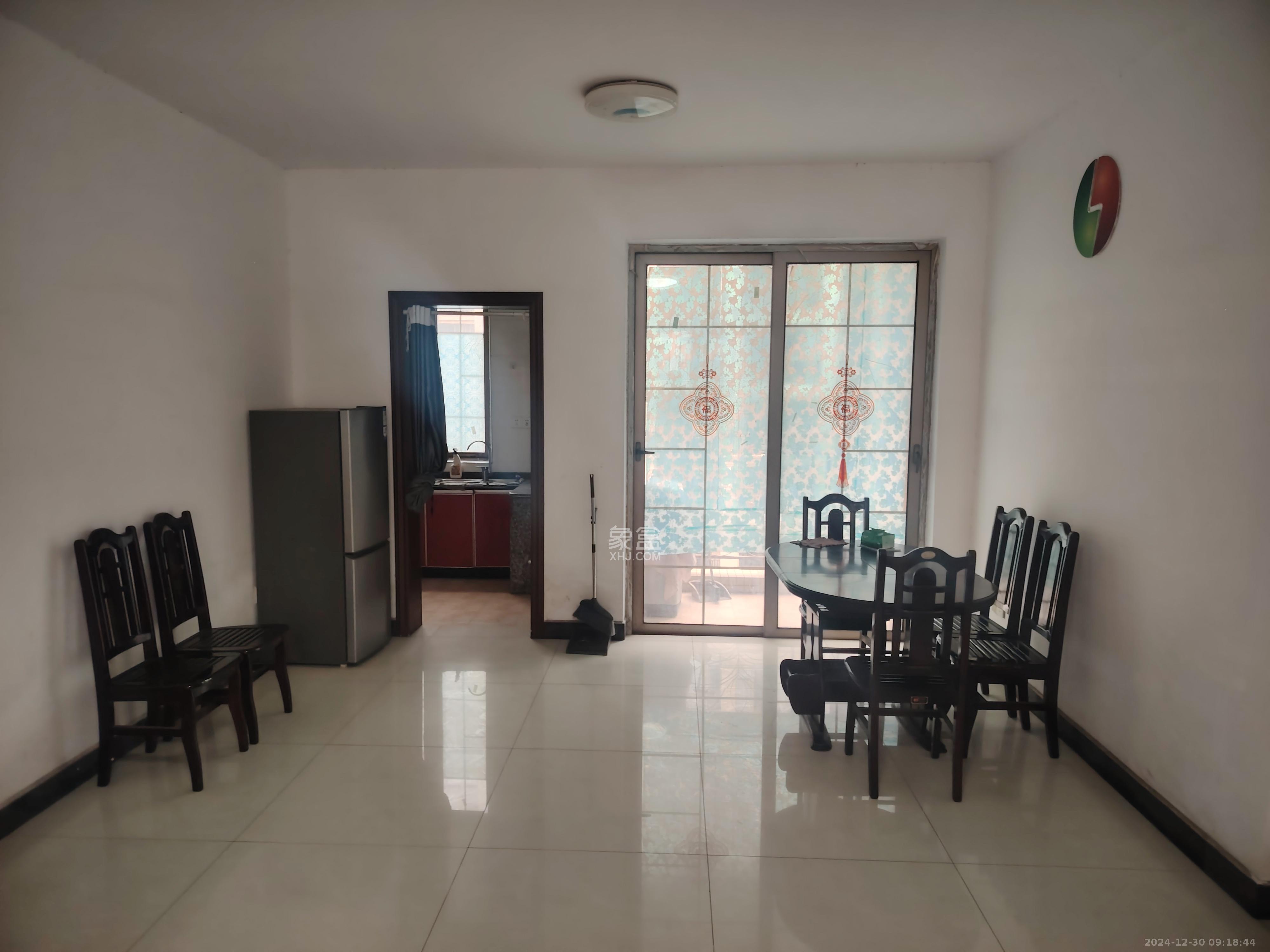 长沙玫瑰园 3室2厅2卫 2000.0元/月 长沙玫瑰园 3室2厅2卫 2000.0元/月室内图