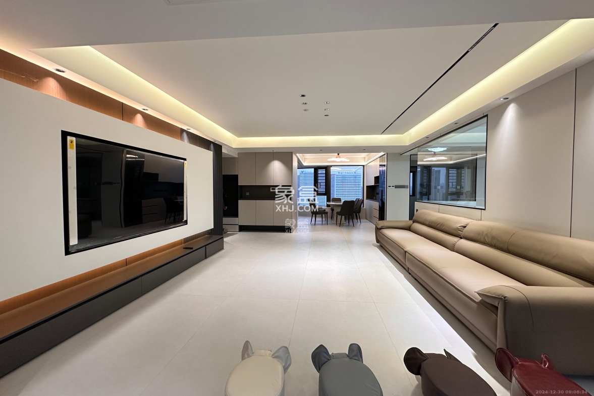 嘉雨东苑 4室2厅2卫 8000.0元/月 嘉雨东苑 4室2厅2卫 8000.0元/月室内图