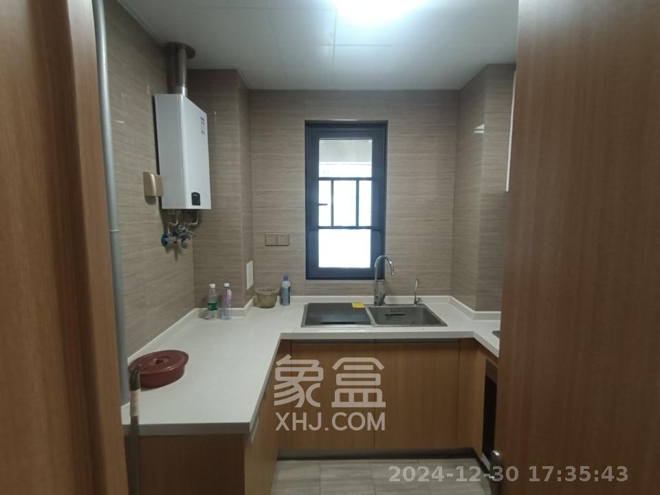 阳光城尚东湾蓝莓苑  3室2厅2卫   2600.00元/月室内图