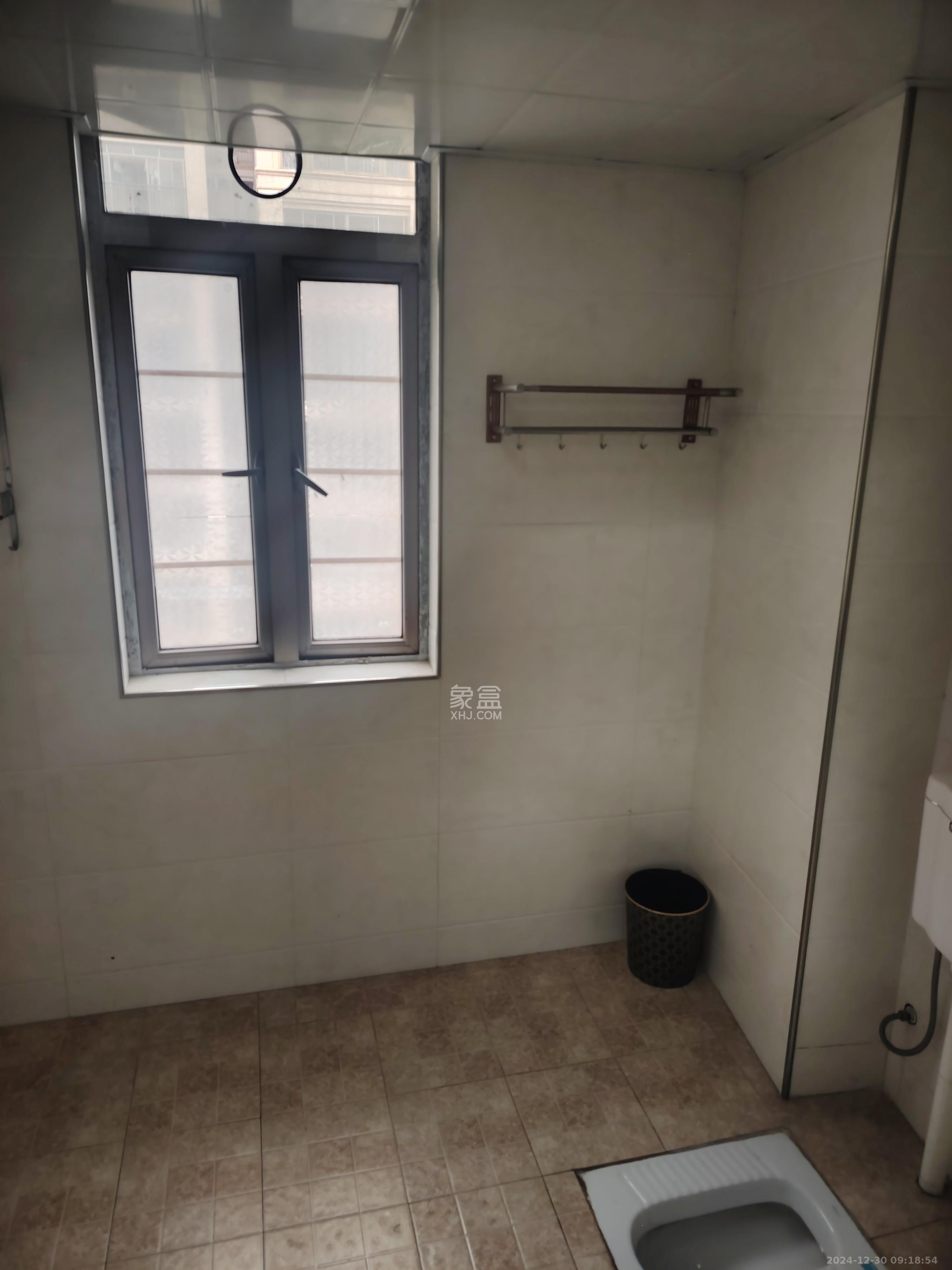 长沙玫瑰园 3室2厅2卫 2000.0元/月 长沙玫瑰园 3室2厅2卫 2000.0元/月室内图