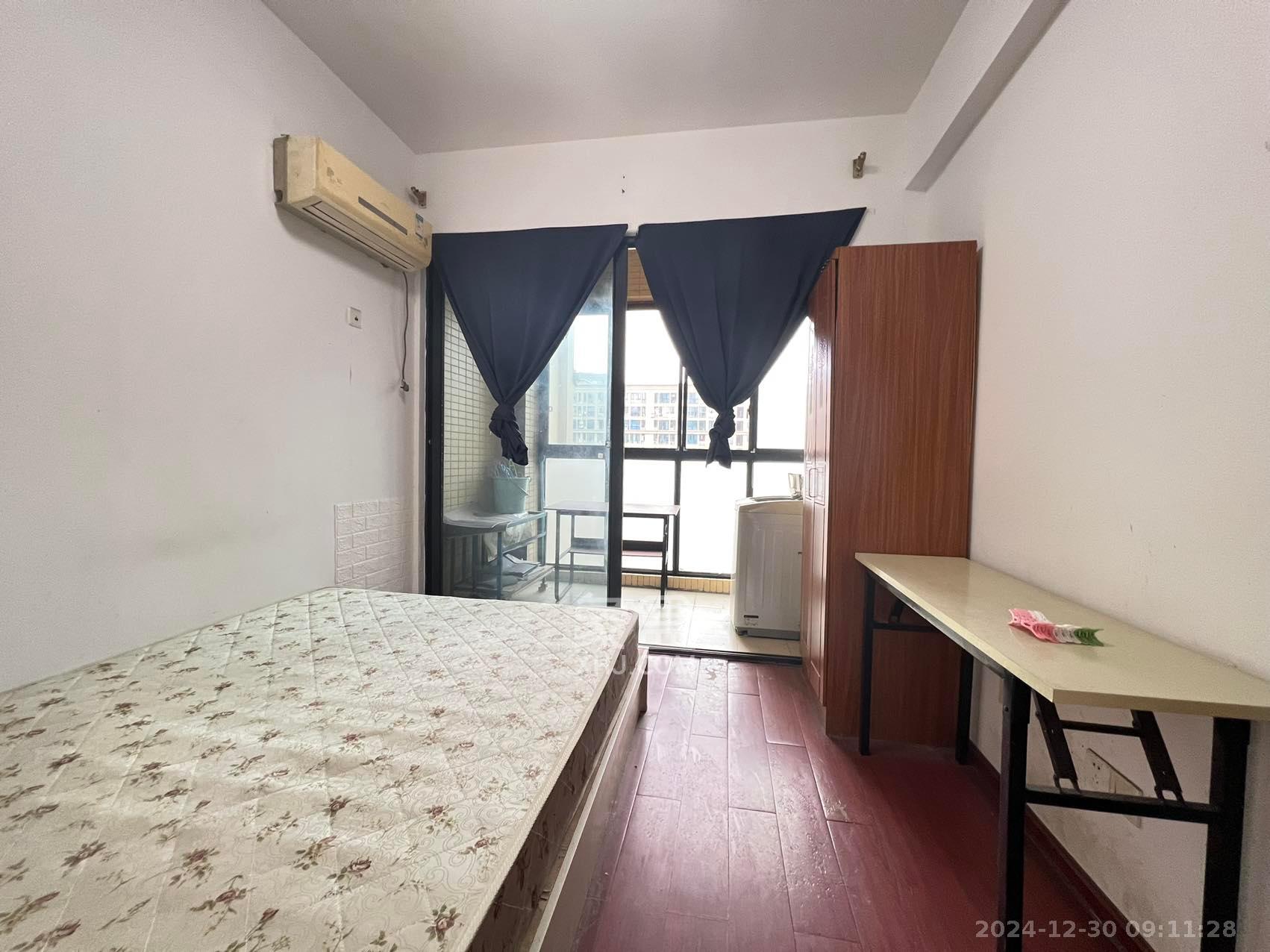 康斯丹郡(融程领秀佳园)  3室2厅1卫    1800.0元/月 康斯丹郡(融程领秀佳园)  3室2厅1卫    1800.0元/月室内图