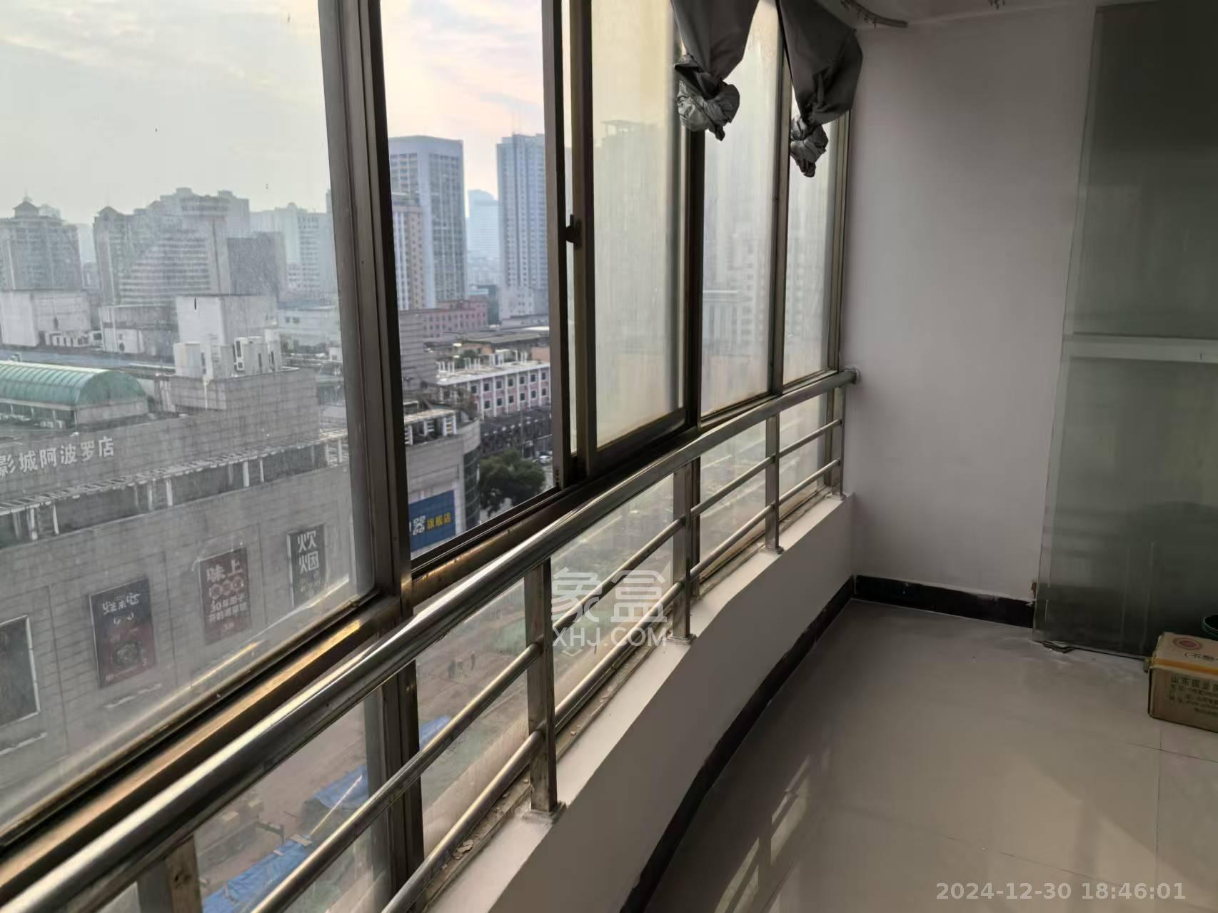 日出东方  2室1厅1卫   2300.00元/月室内图