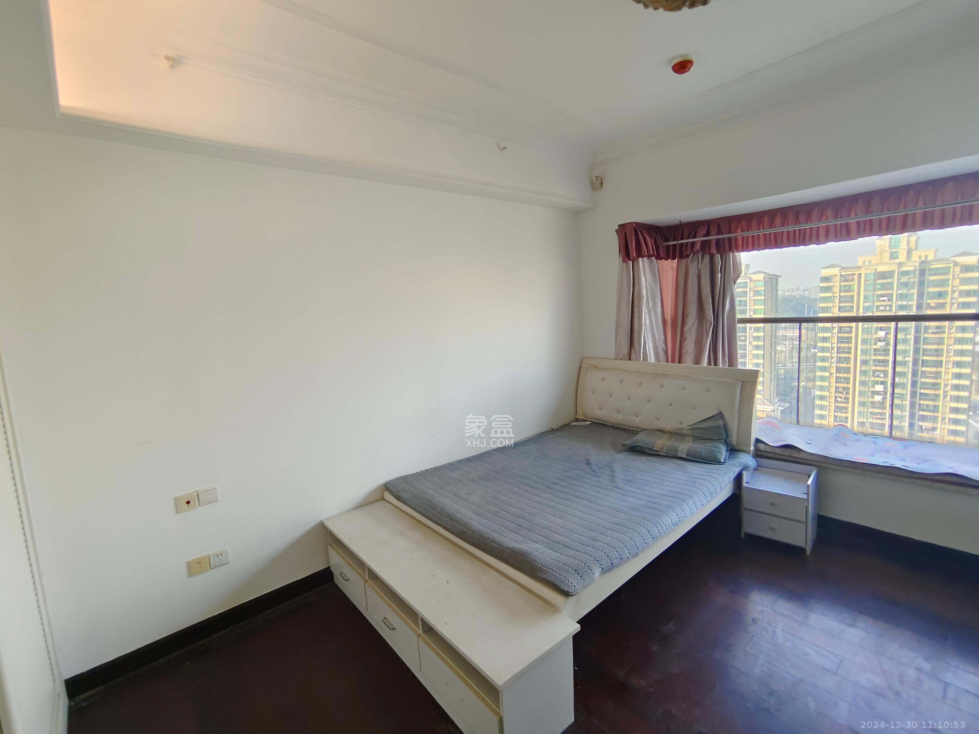 恒大华府  0室0厅1卫    1200.0元/月 恒大华府  0室0厅1卫    1200.0元/月