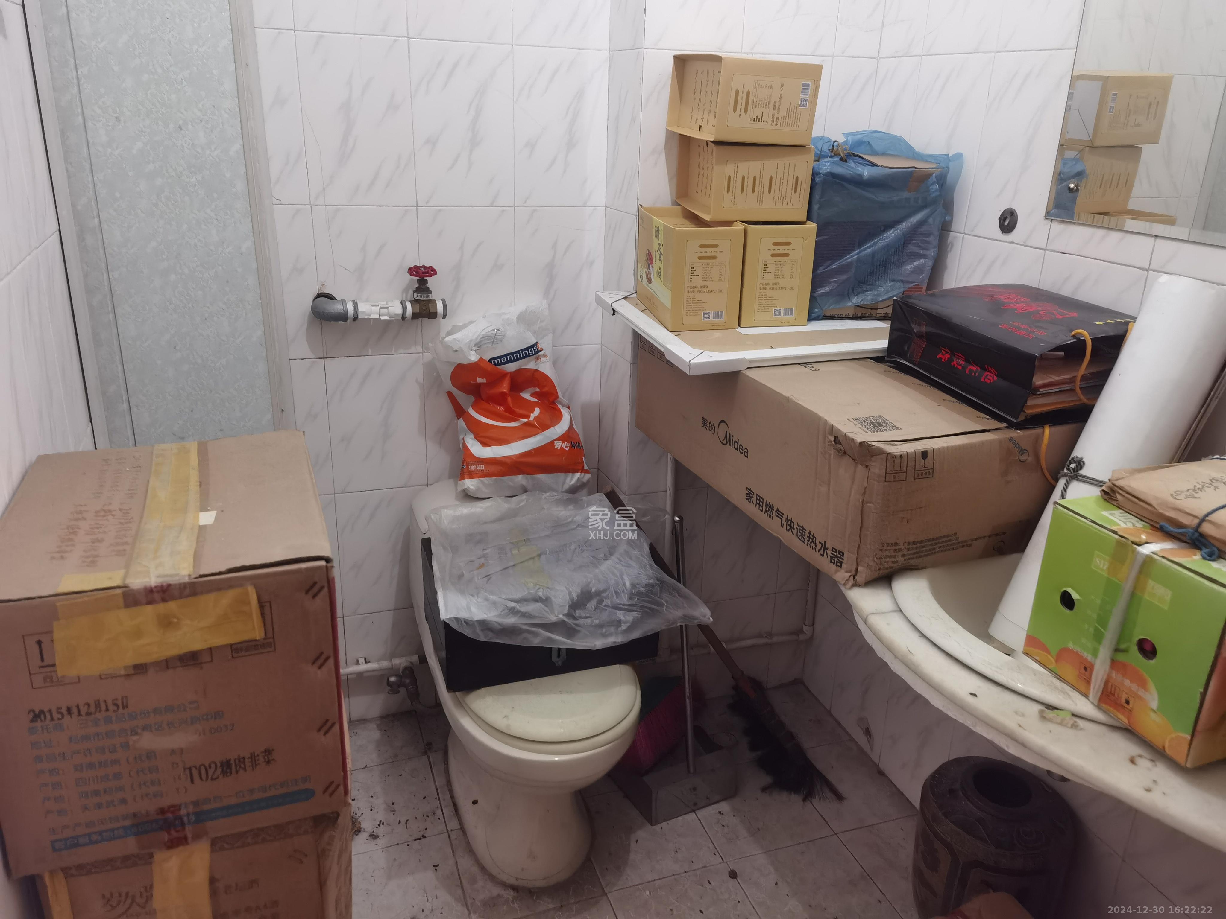 三湘小区  3室2厅1卫   2300.00元/月室内图