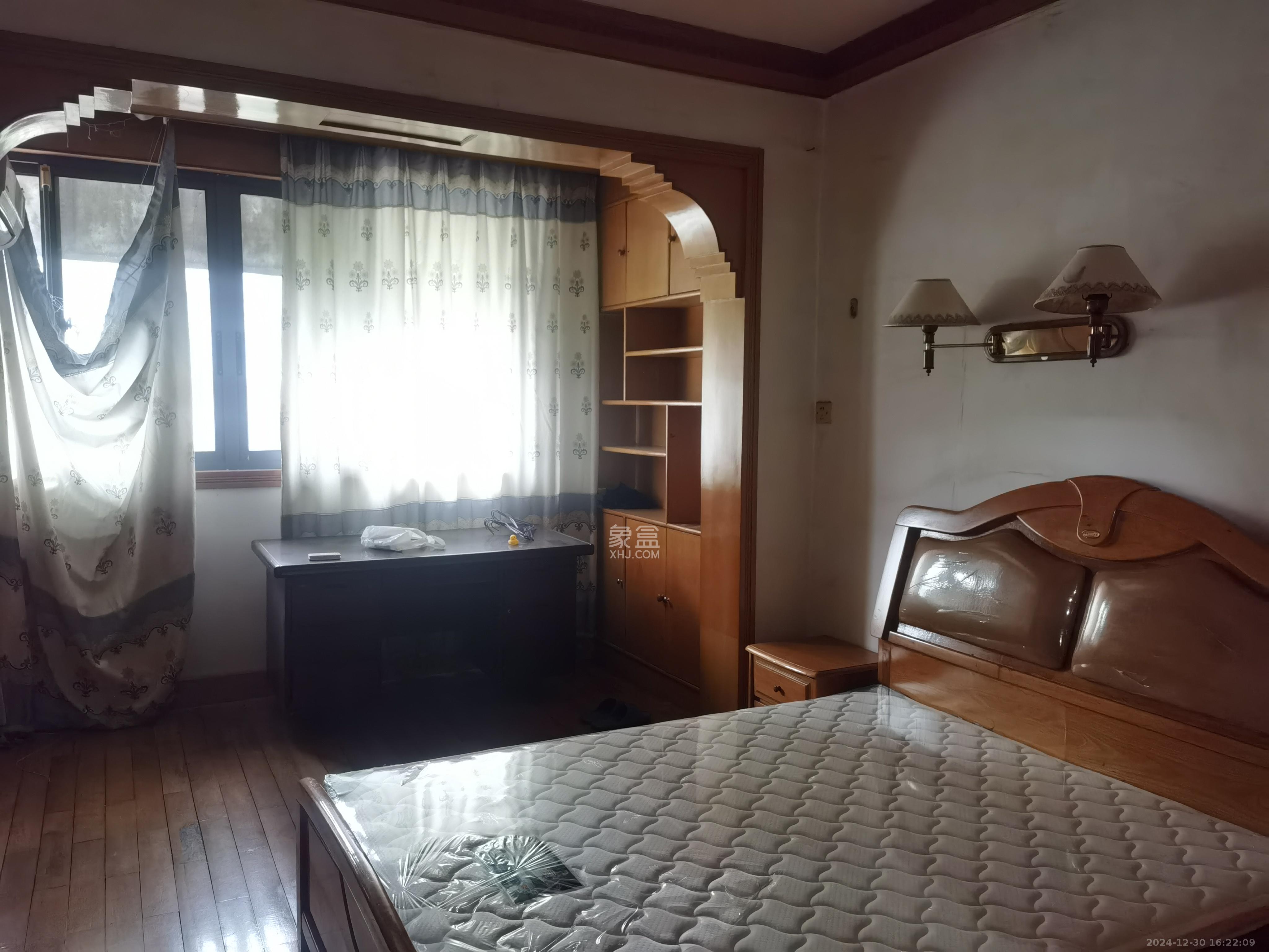三湘小区  3室2厅1卫   2300.00元/月室内图