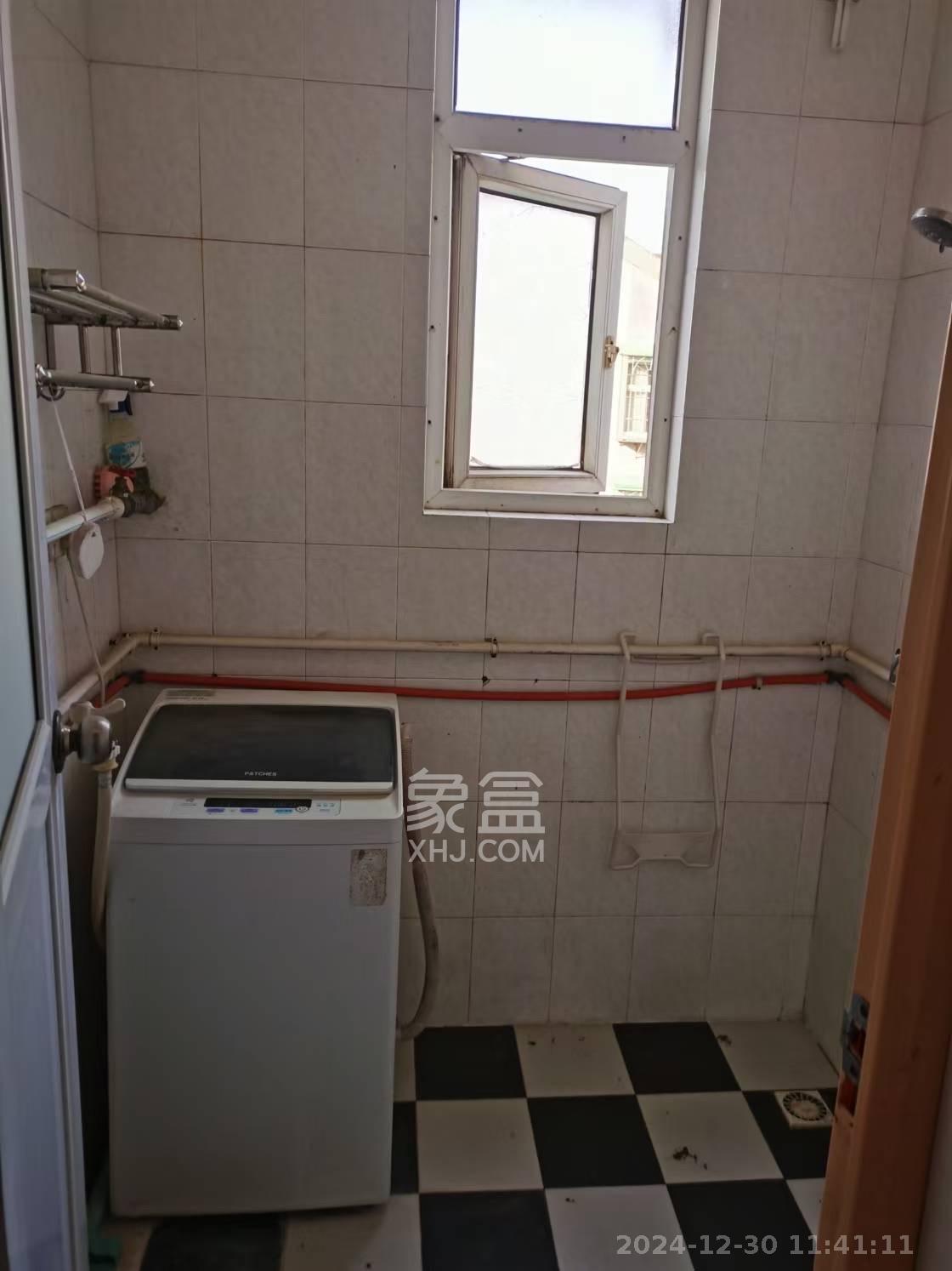 新桥小区 2室2厅1卫 1200.0元/月 新桥小区 2室2厅1卫 1200.0元/月室内图