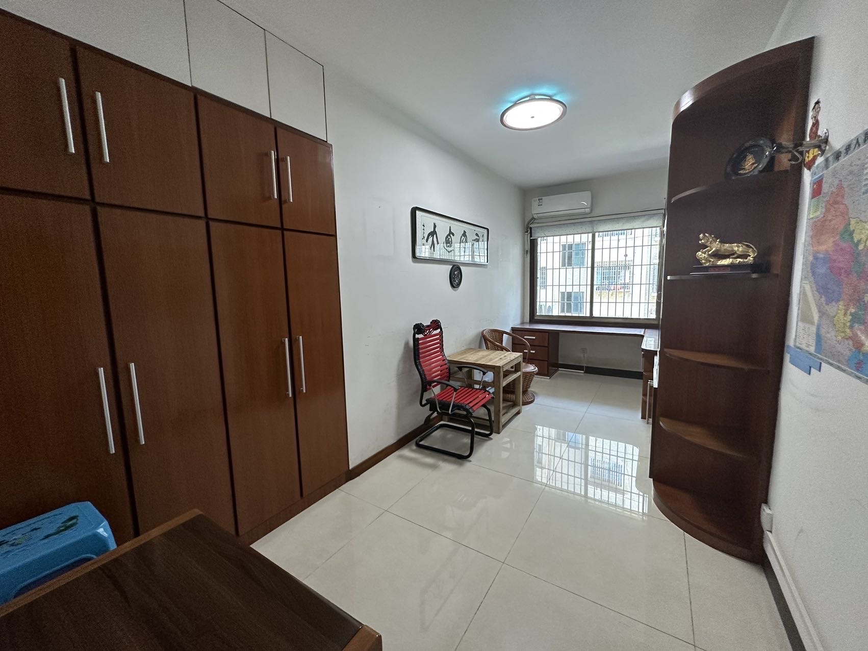 三中教师村  4室2厅2卫   2000.00元/月室内图