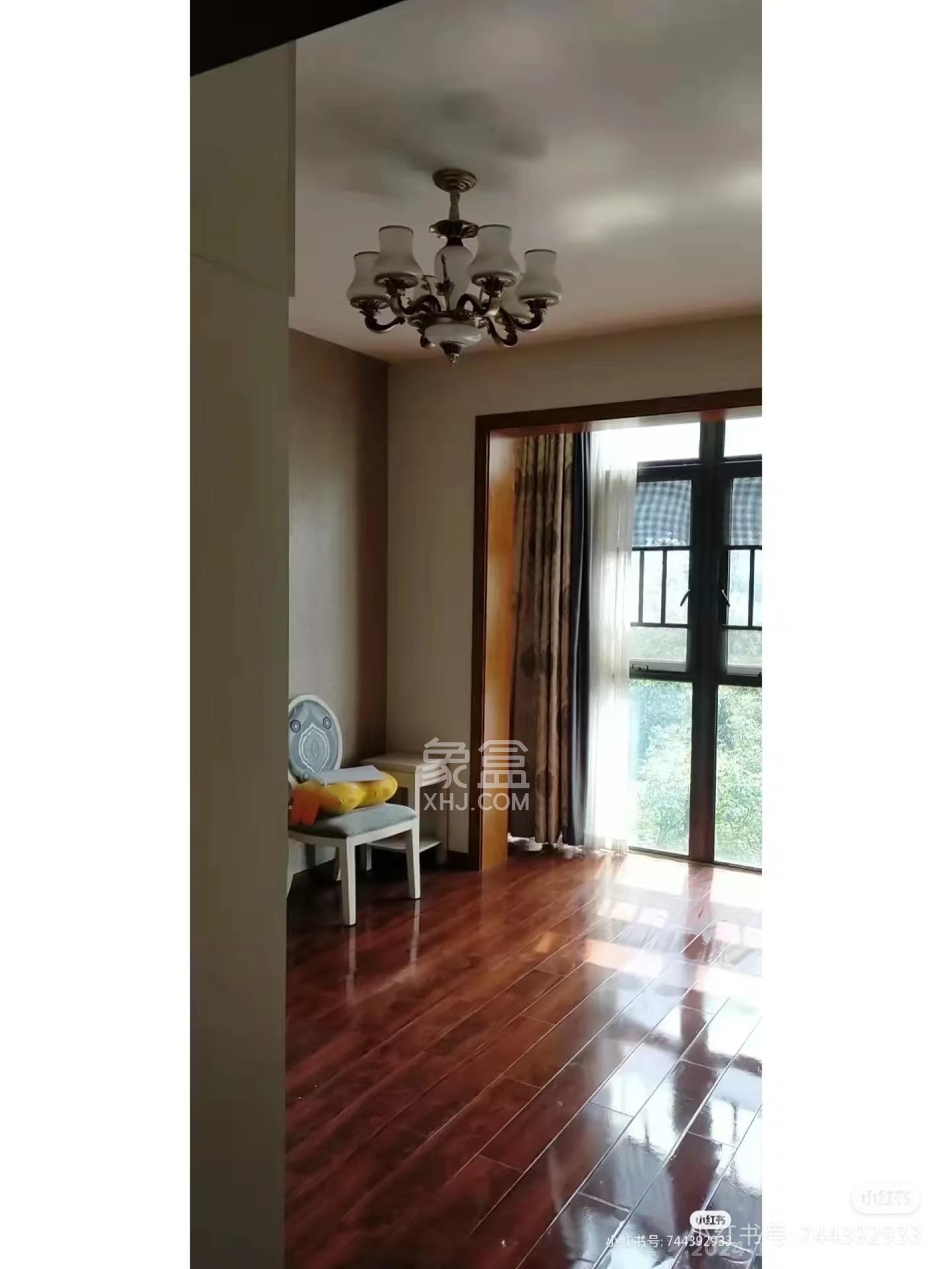 圣爵菲斯  3室2厅2卫   2800.00元/月室内图