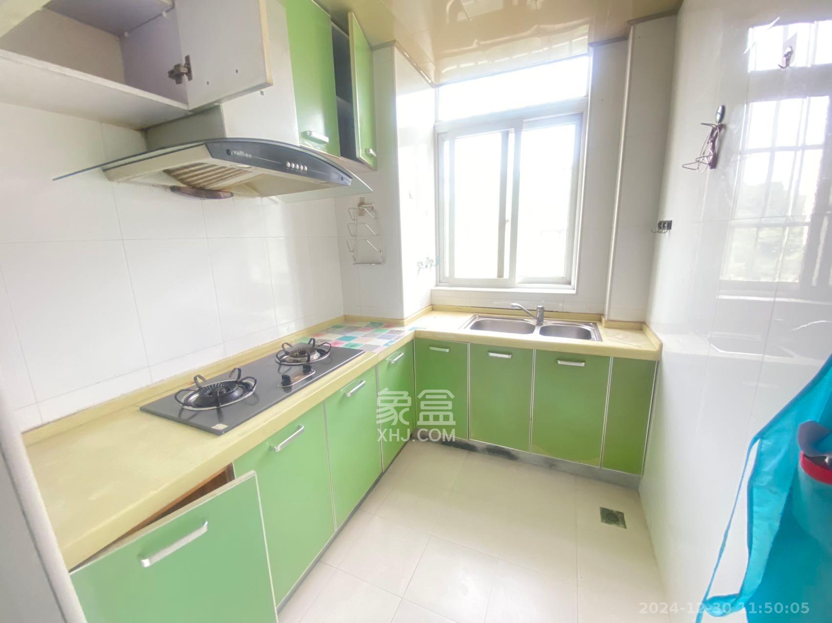 鄱阳小区 3室3厅1卫 1700.0元/月 鄱阳小区 3室3厅1卫 1700.0元/月室内图