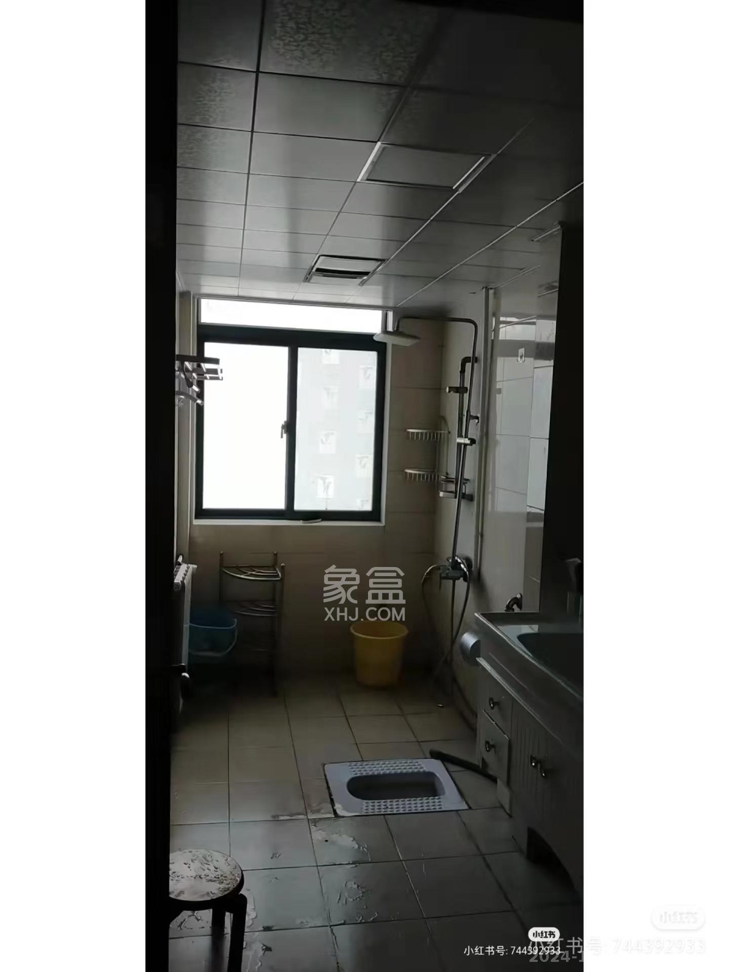 圣爵菲斯  3室2厅2卫   2800.00元/月室内图