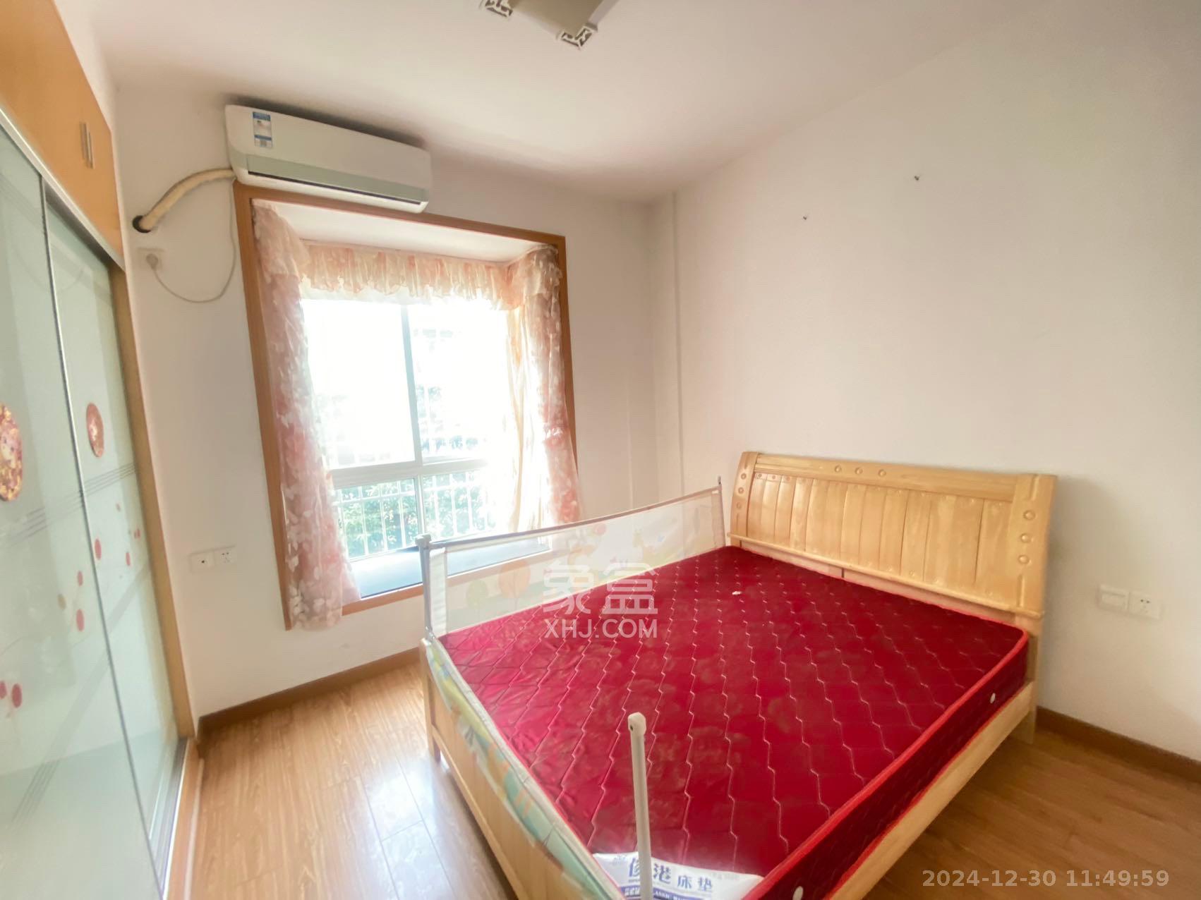 鄱阳小区 3室3厅1卫 1700.0元/月 鄱阳小区 3室3厅1卫 1700.0元/月室内图