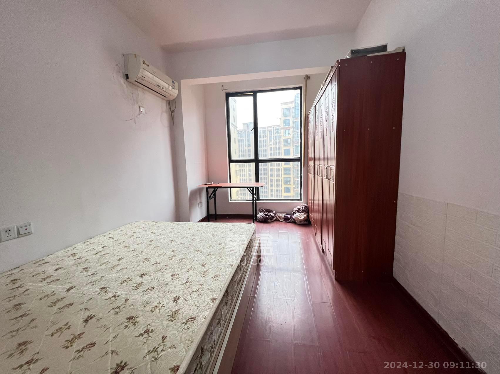 康斯丹郡(融程领秀佳园)  3室2厅1卫    1800.0元/月 康斯丹郡(融程领秀佳园)  3室2厅1卫    1800.0元/月室内图