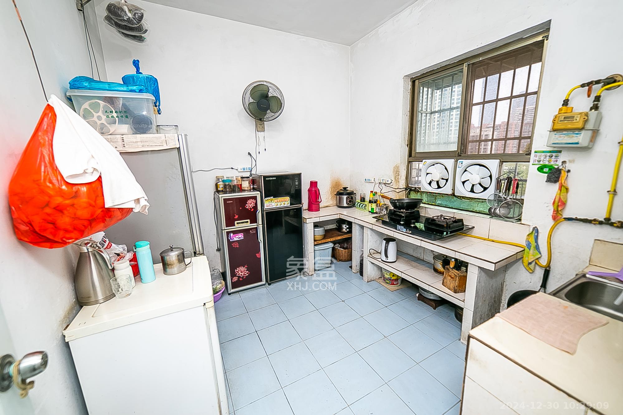 鑫园 3室2厅1卫 1600.0元/月 鑫园 3室2厅1卫 1600.0元/月室内图