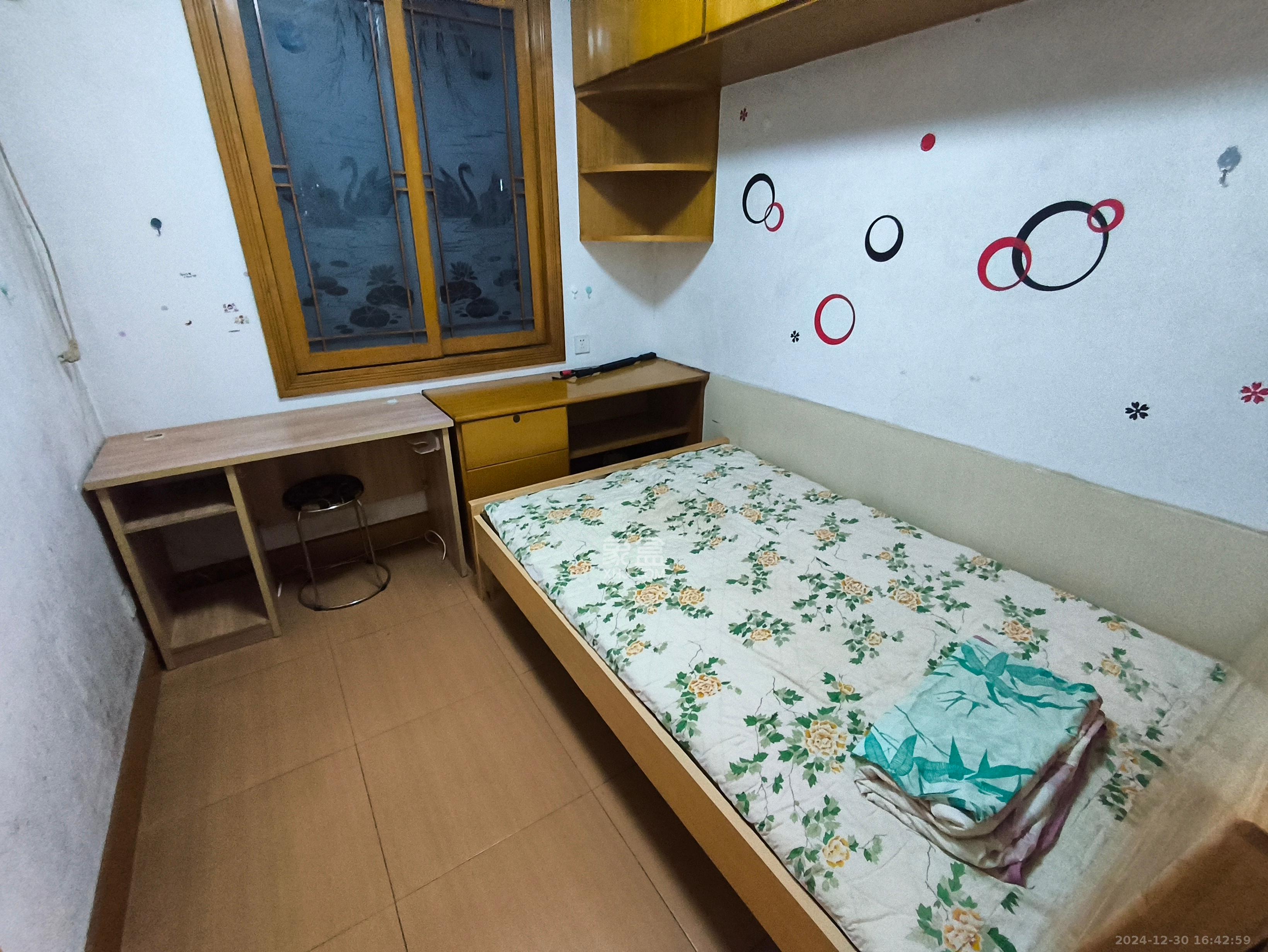 蒋家垅社区 3室2厅2卫 1800.0元/月 蒋家垅社区 3室2厅2卫 1800.0元/月室内图