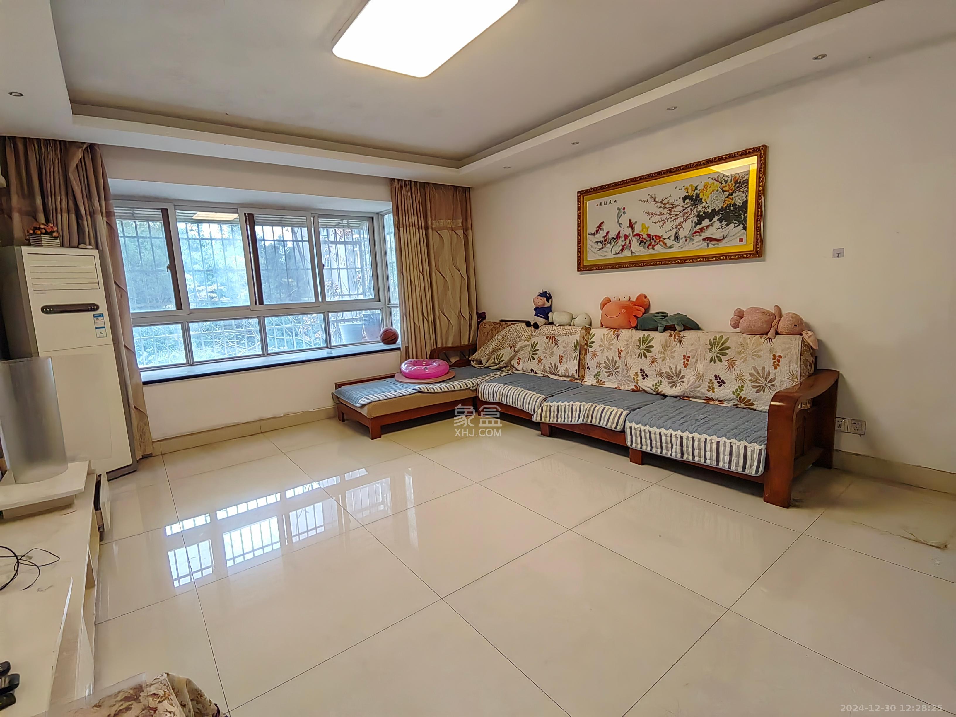 世景华庭  3室2厅2卫    1800.0元/月室内图