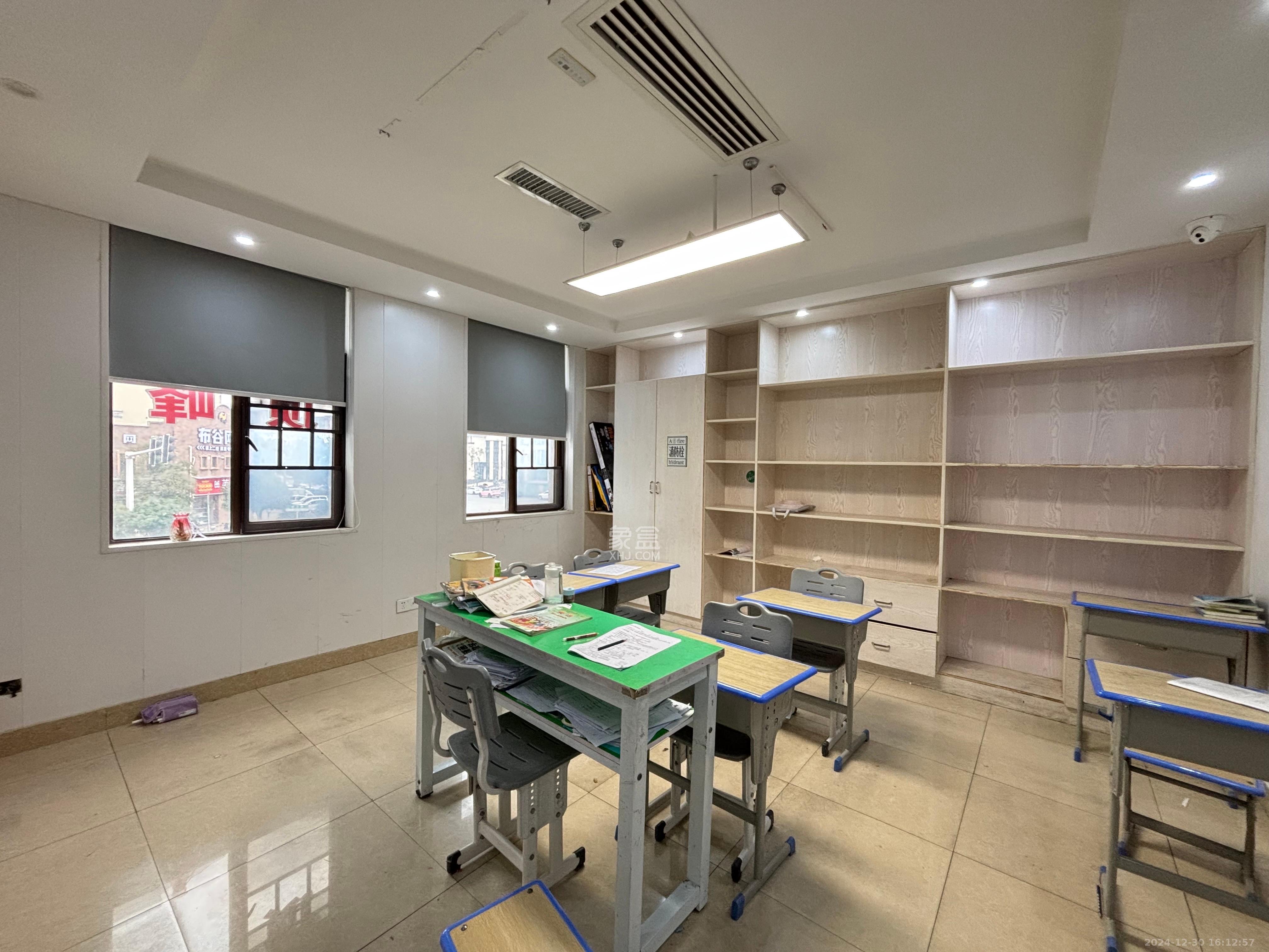 金房奥斯卡   195.0㎡      8500.0元/月