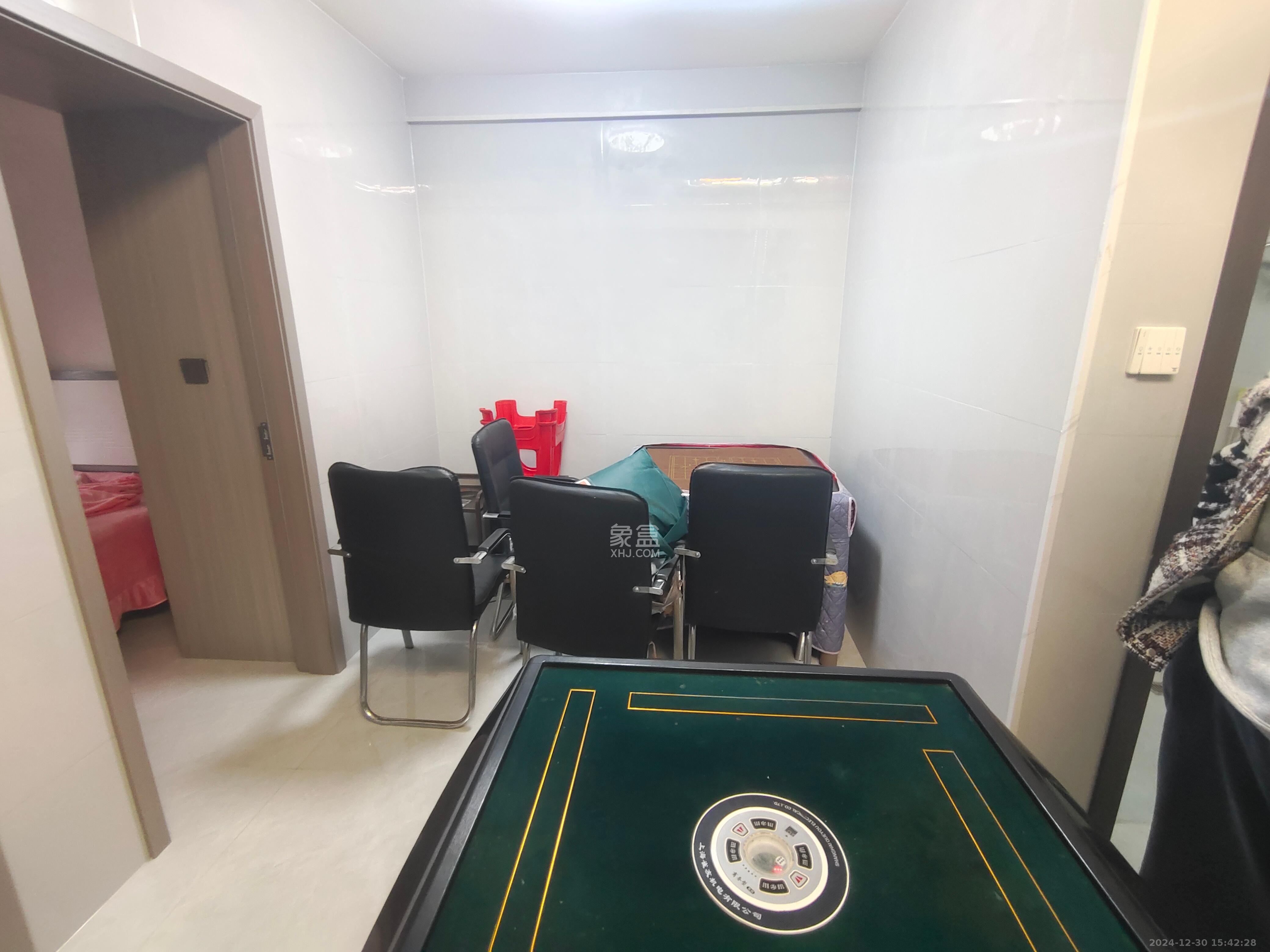 鄱阳汇金中心  1室0厅0卫   1800.00元/月室内图