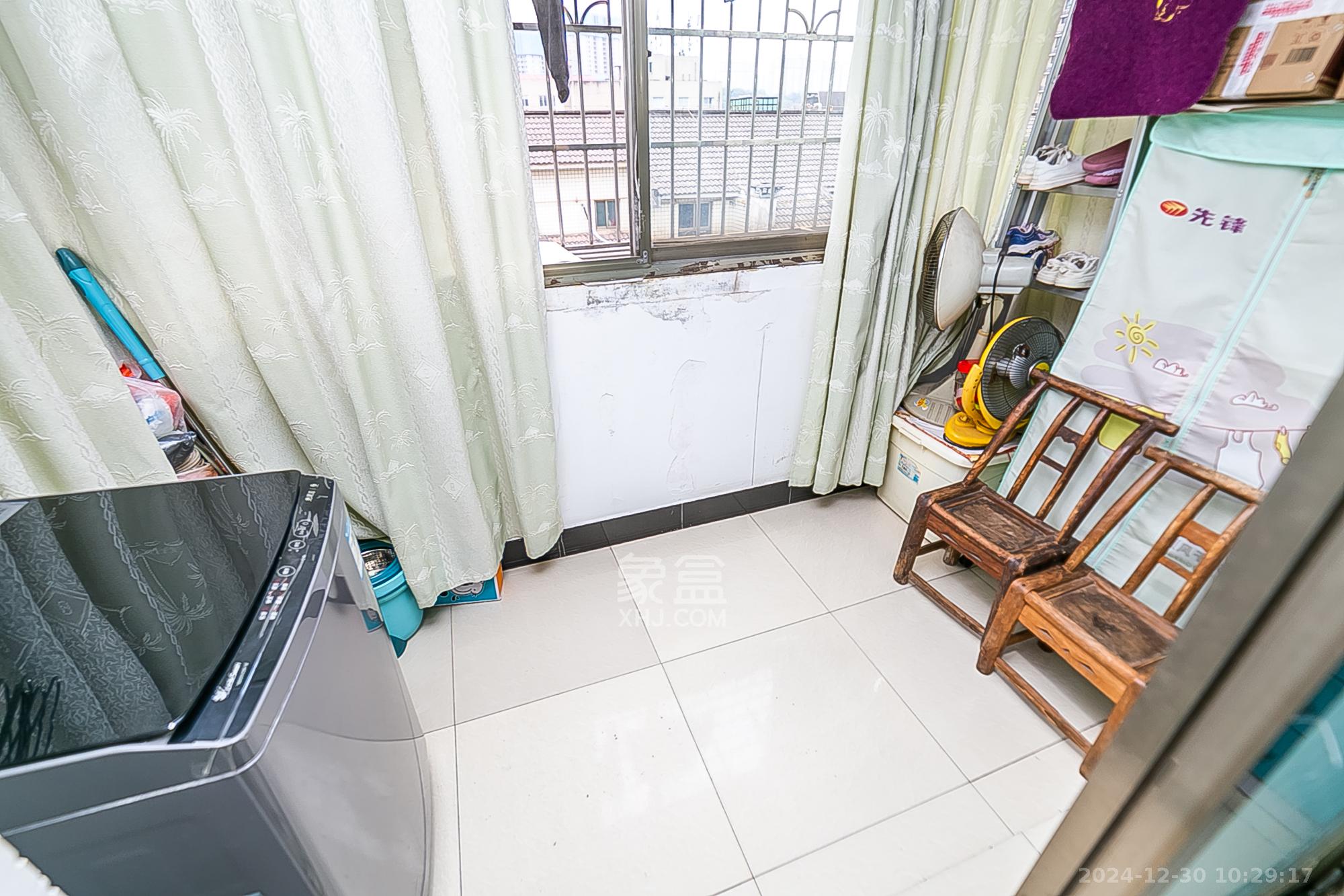 鑫园 3室2厅1卫 1600.0元/月 鑫园 3室2厅1卫 1600.0元/月室内图