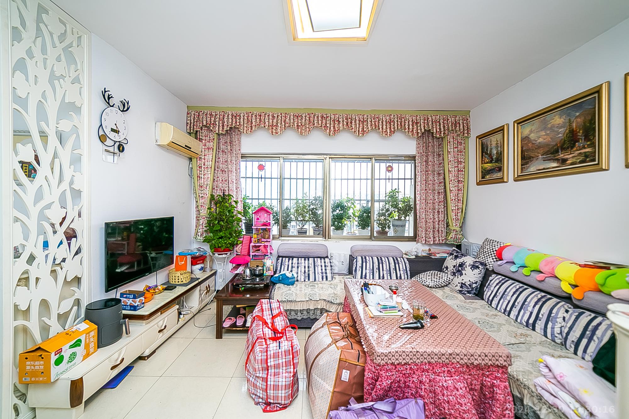 鑫园 3室2厅1卫 1600.0元/月 鑫园 3室2厅1卫 1600.0元/月室内图