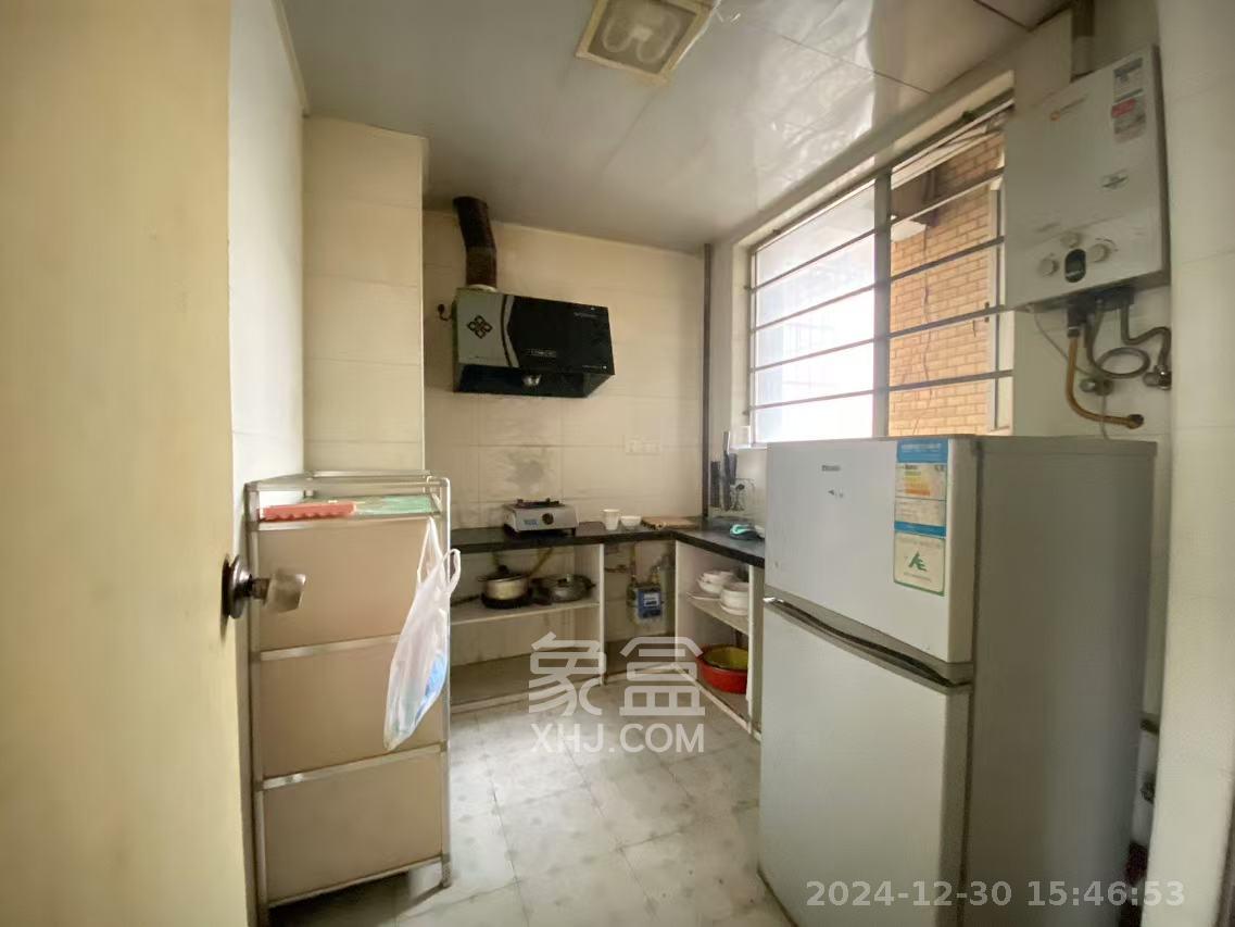 凯通国际城(凯通朝庭)  2室2厅1卫    2500.0元/月 凯通国际城(凯通朝庭)  2室2厅1卫    2500.0元/月室内图1