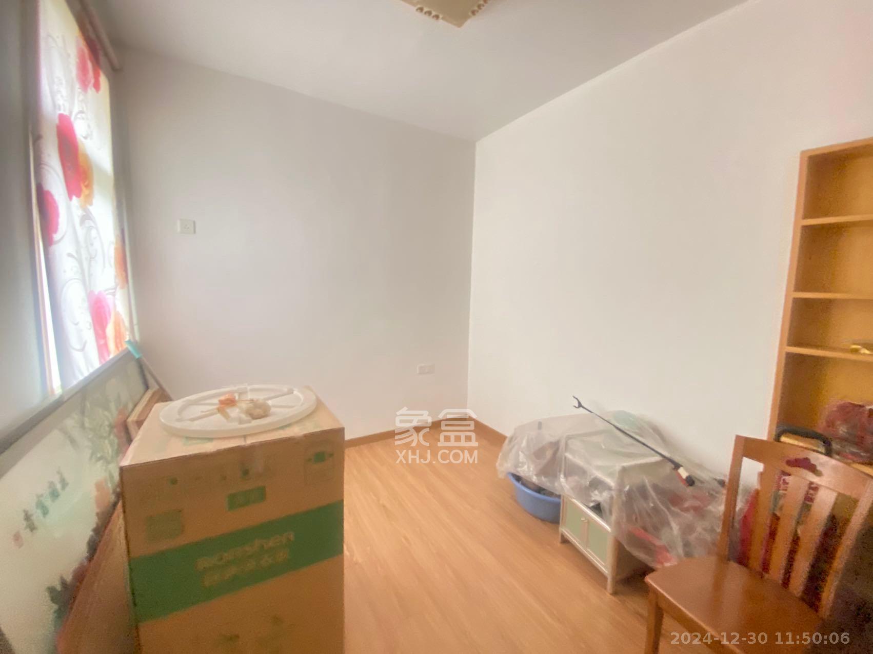 鄱阳小区 3室3厅1卫 1700.0元/月 鄱阳小区 3室3厅1卫 1700.0元/月室内图