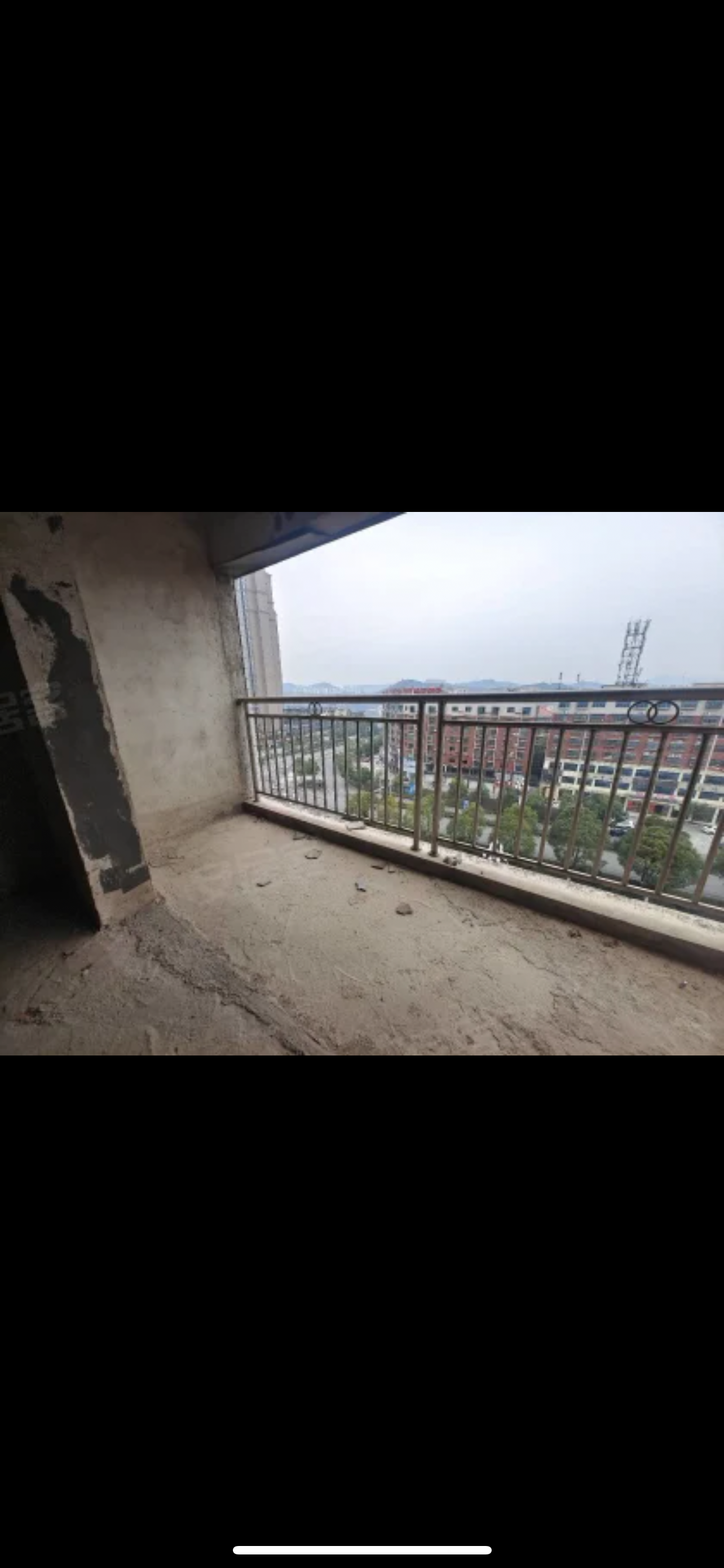 鸿都苑 3室2厅2卫 50.0万 鸿都苑 3室2厅2卫 50.0万客厅