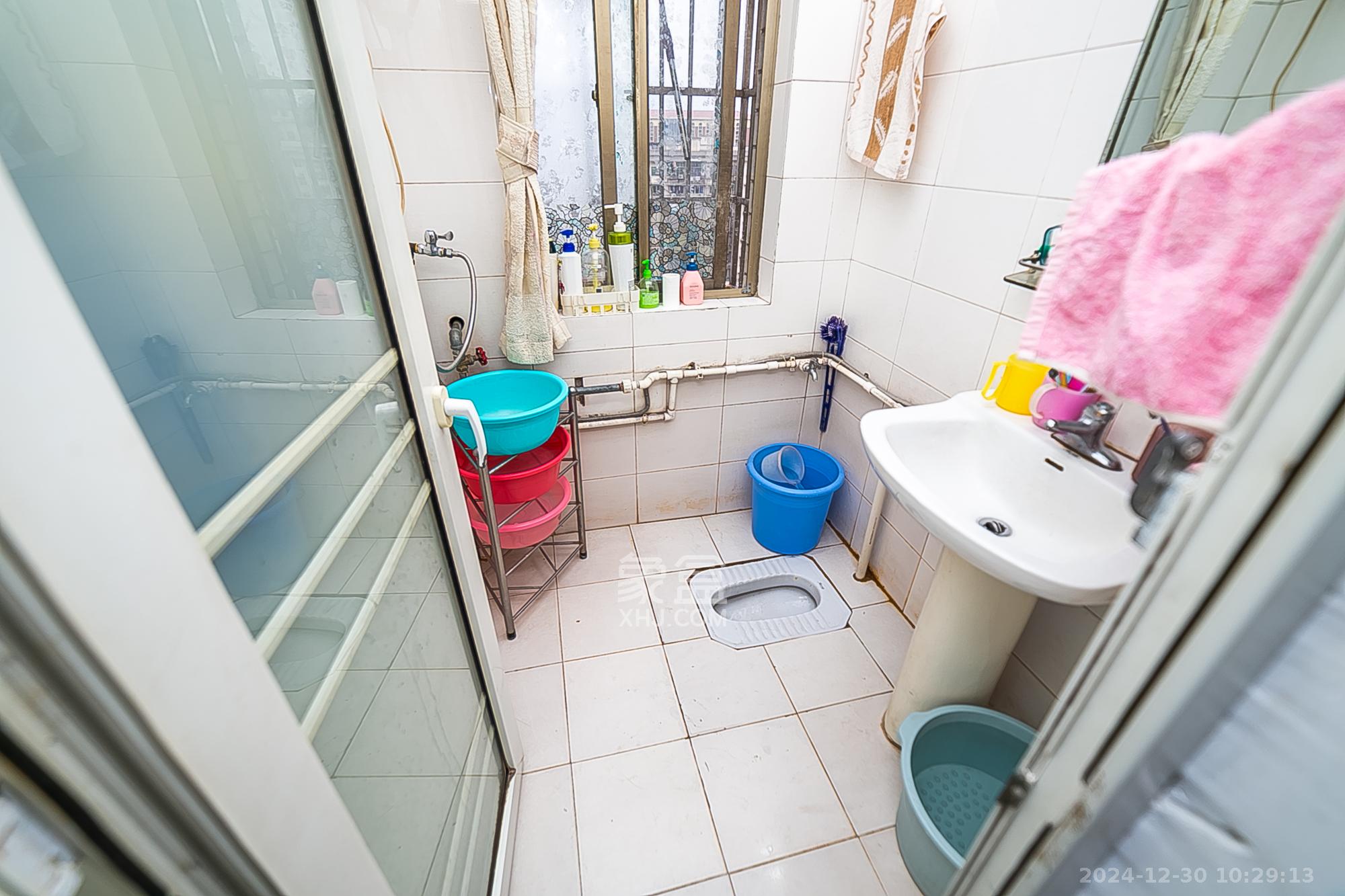 鑫园 3室2厅1卫 1600.0元/月 鑫园 3室2厅1卫 1600.0元/月室内图