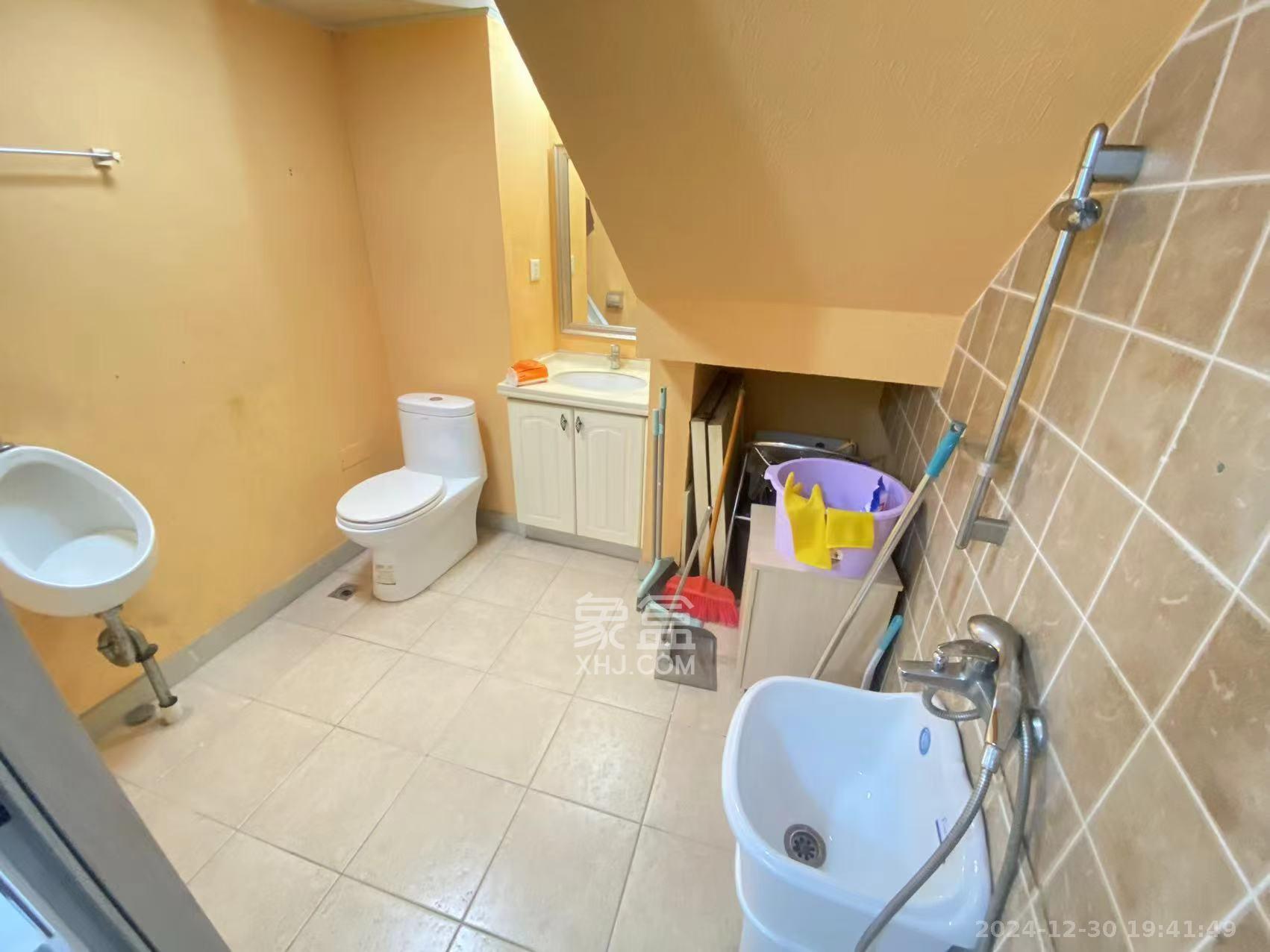 华菱蓝调国际(华菱.香墅美地) 2室2厅1卫 2200.0元/月 华菱蓝调国际(华菱.香墅美地) 2室2厅1卫 2200.0元/月室内图