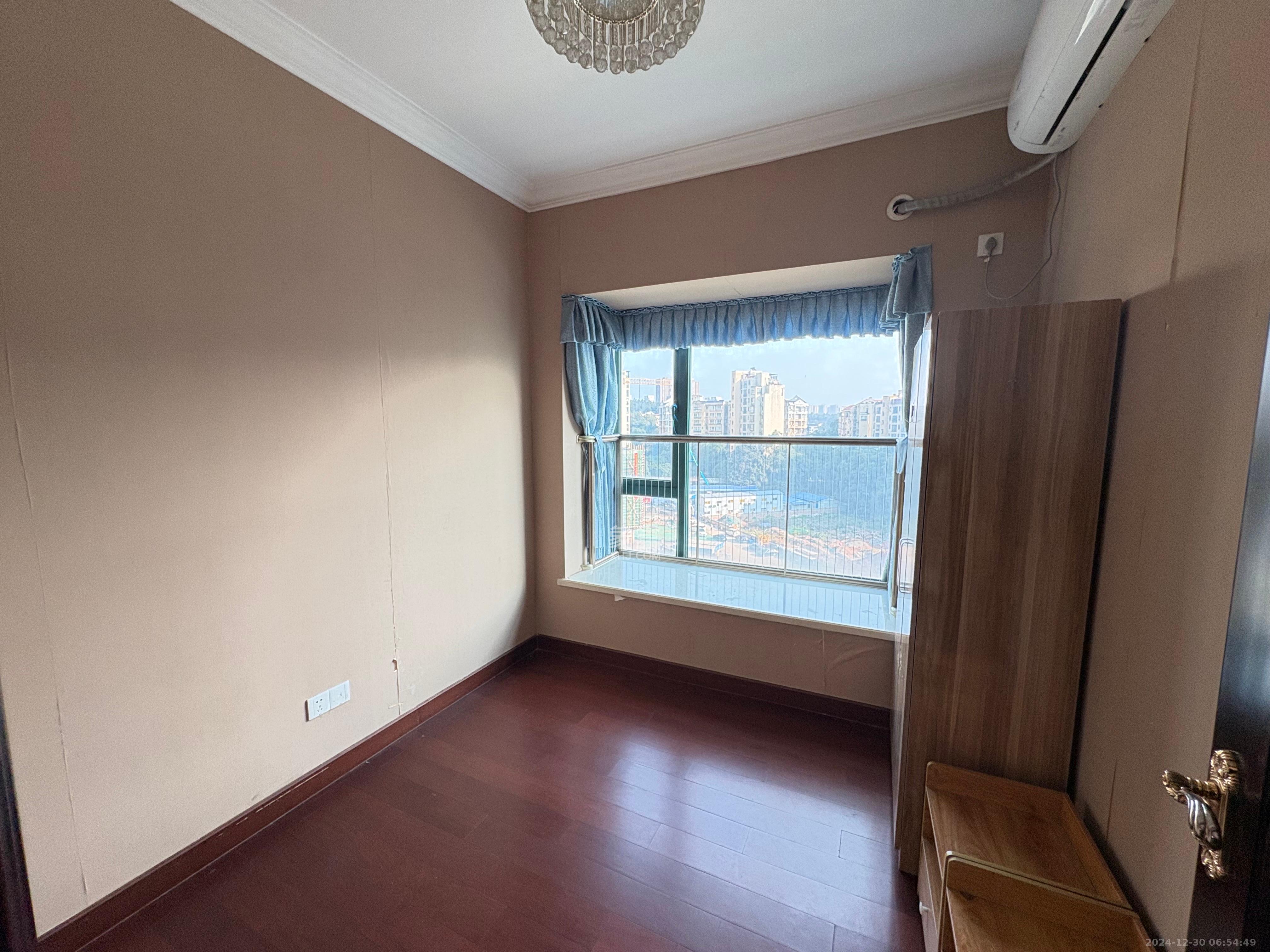 恒大雅苑  3室1厅1卫   2300.00元/月室内图